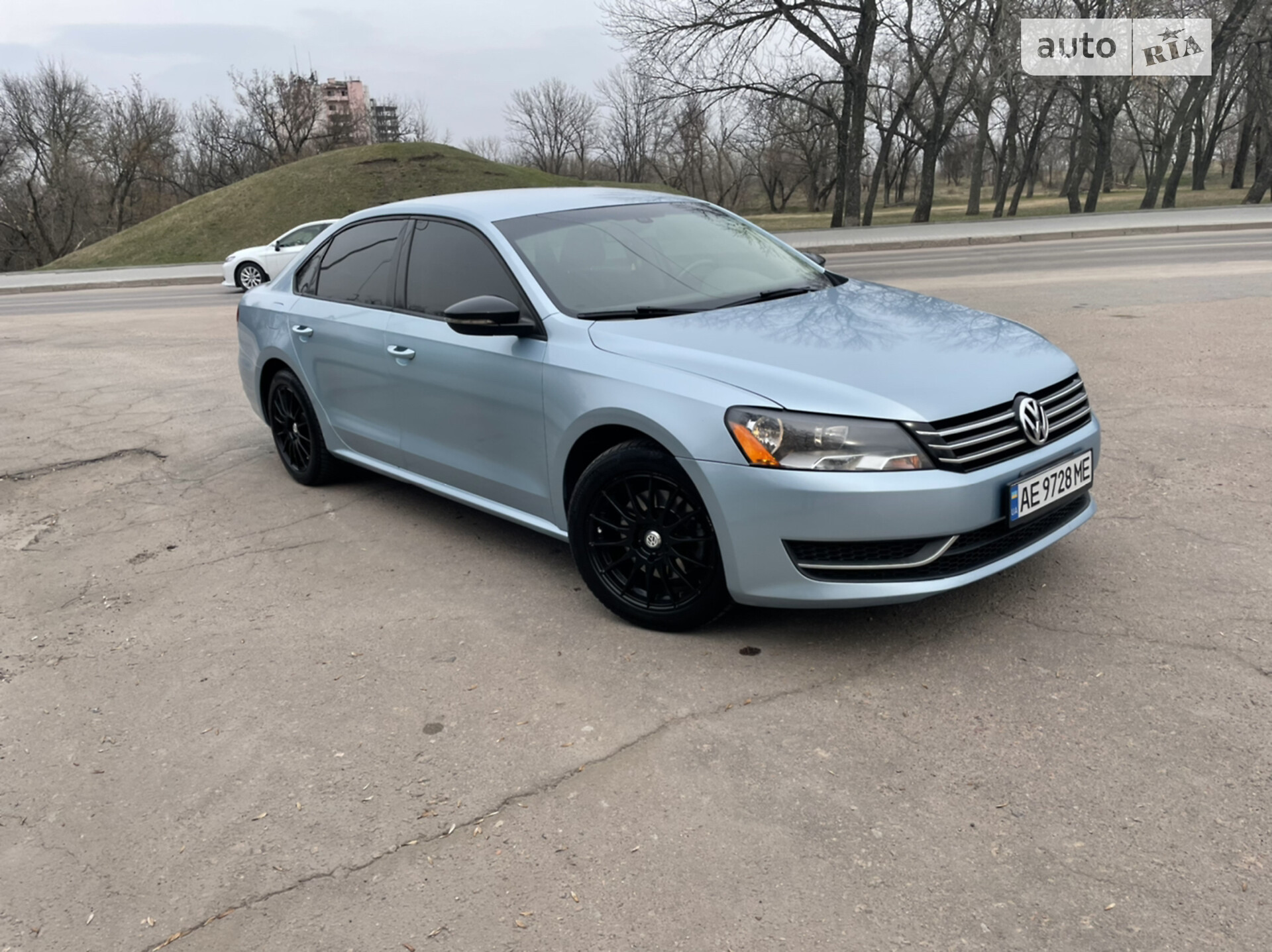 VOLKSWAGEN PASSAT 2012