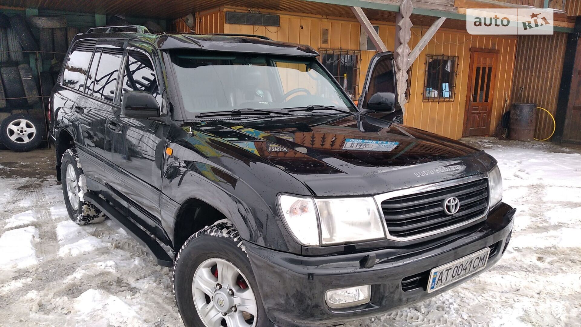 TOYOTA LAND CRUISER 100 2001