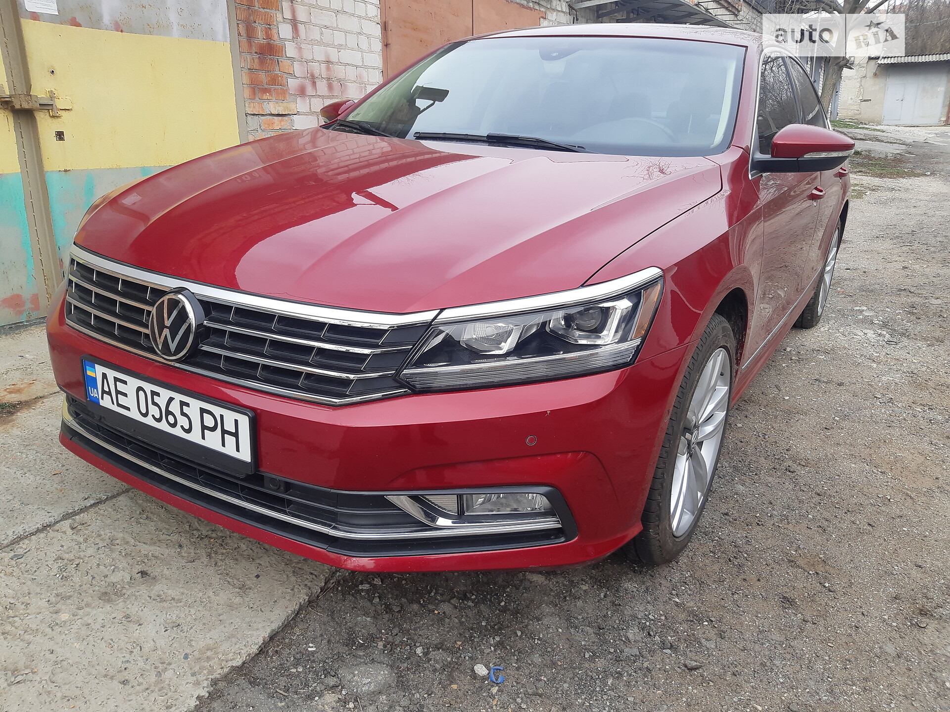 VOLKSWAGEN PASSAT 2016