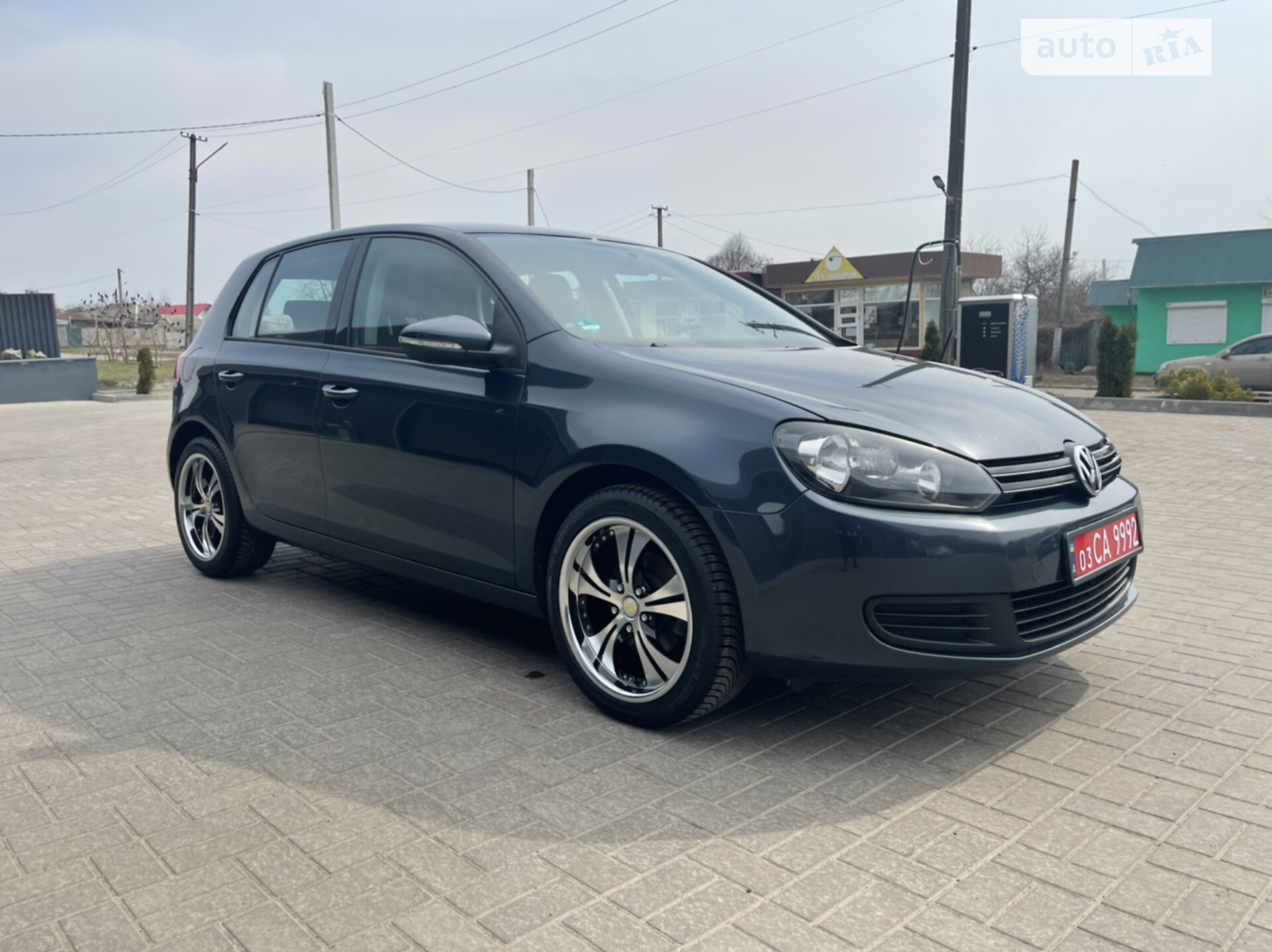 VOLKSWAGEN GOLF 2010