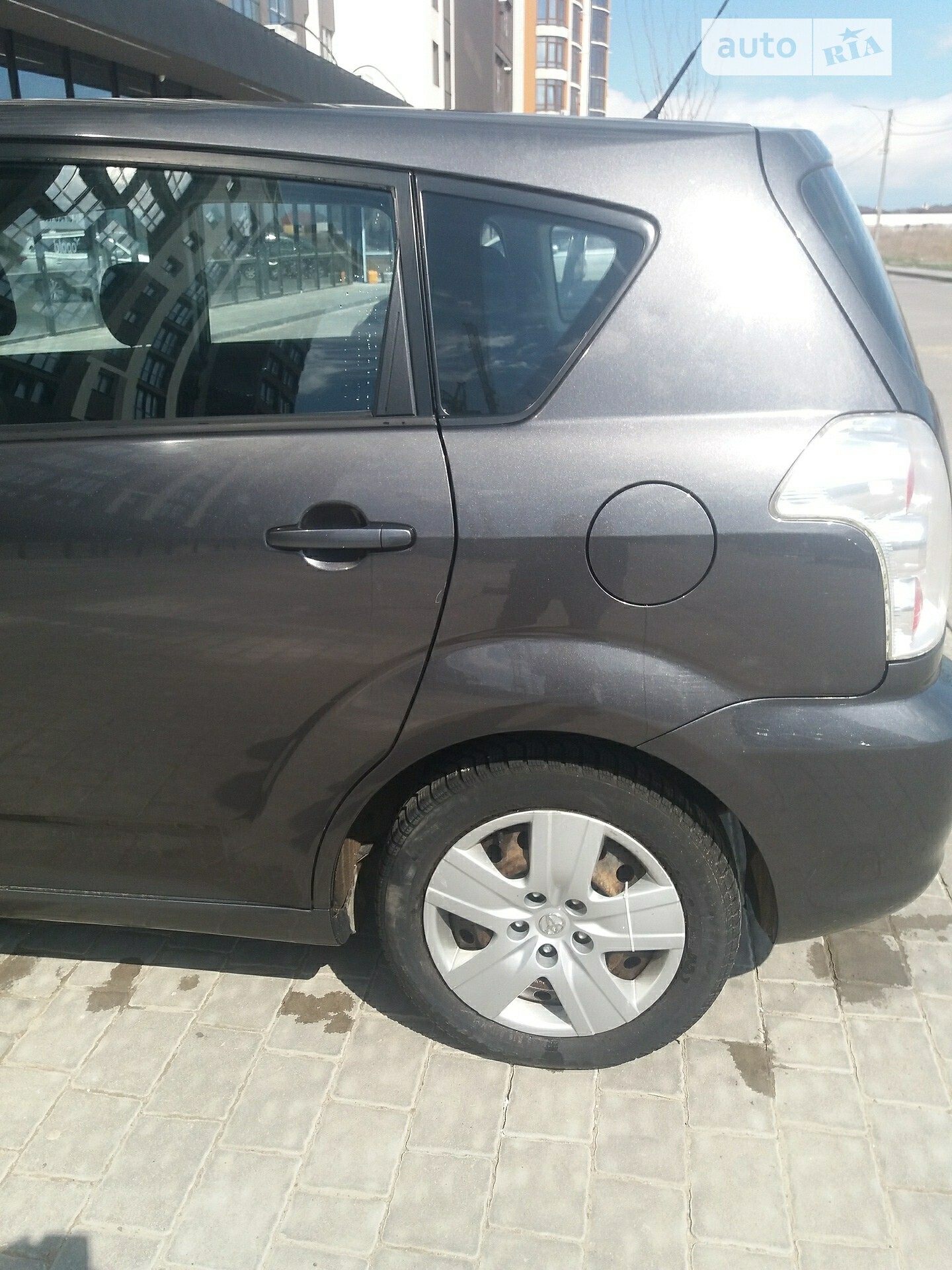 Головне фото звіту автомобіля TOYOTA COROLLA VERSO 2007