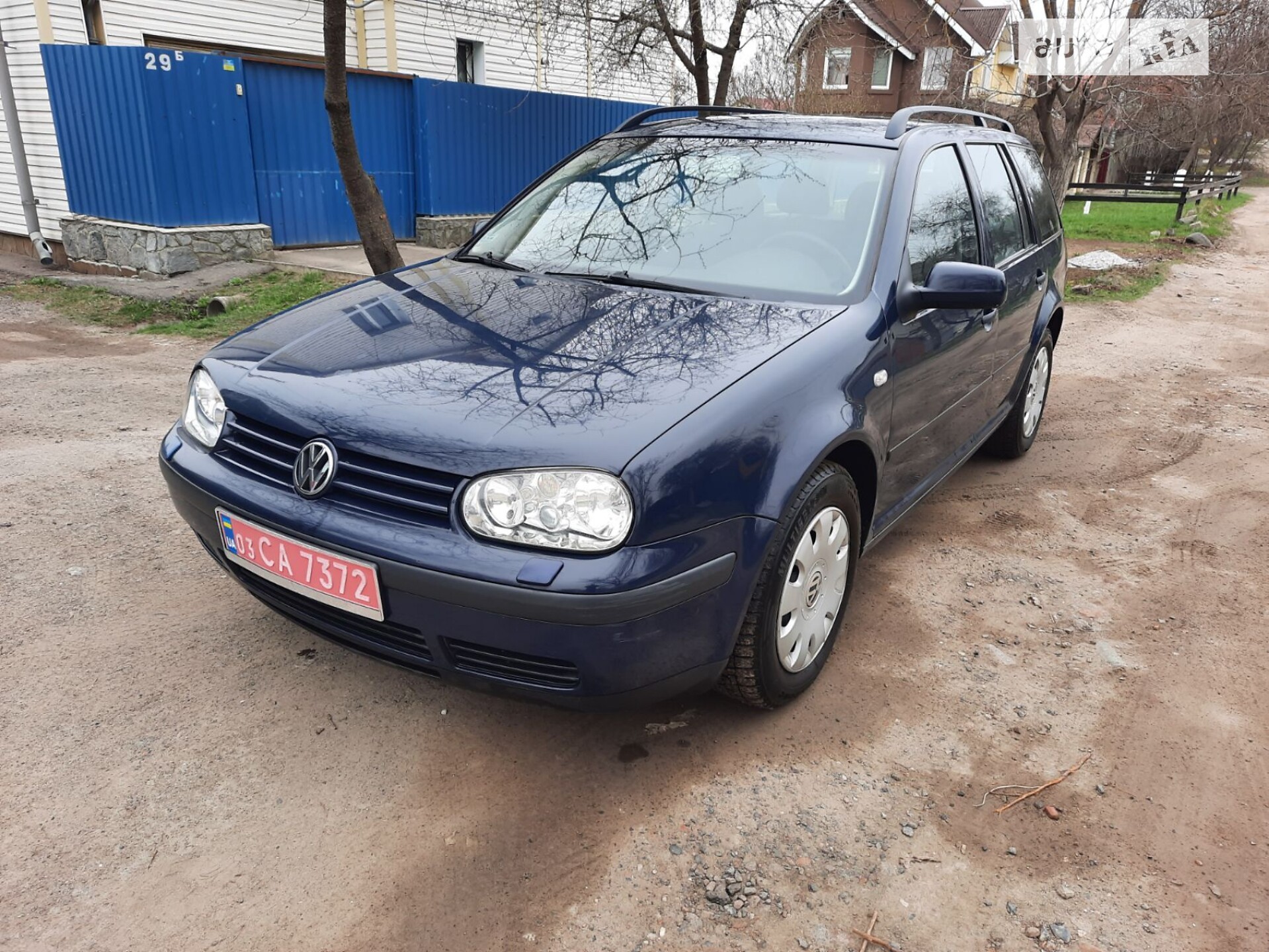 VOLKSWAGEN GOLF 2003