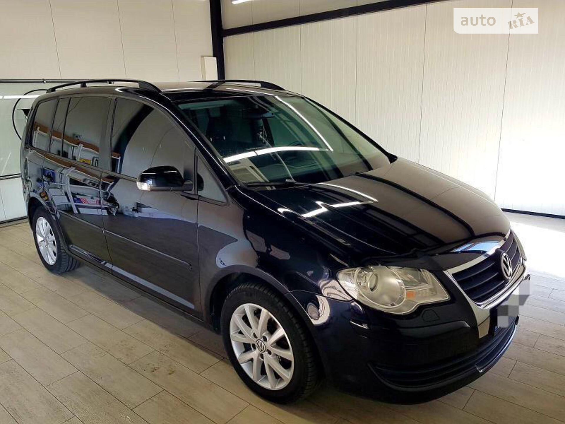 VOLKSWAGEN TOURAN 2009