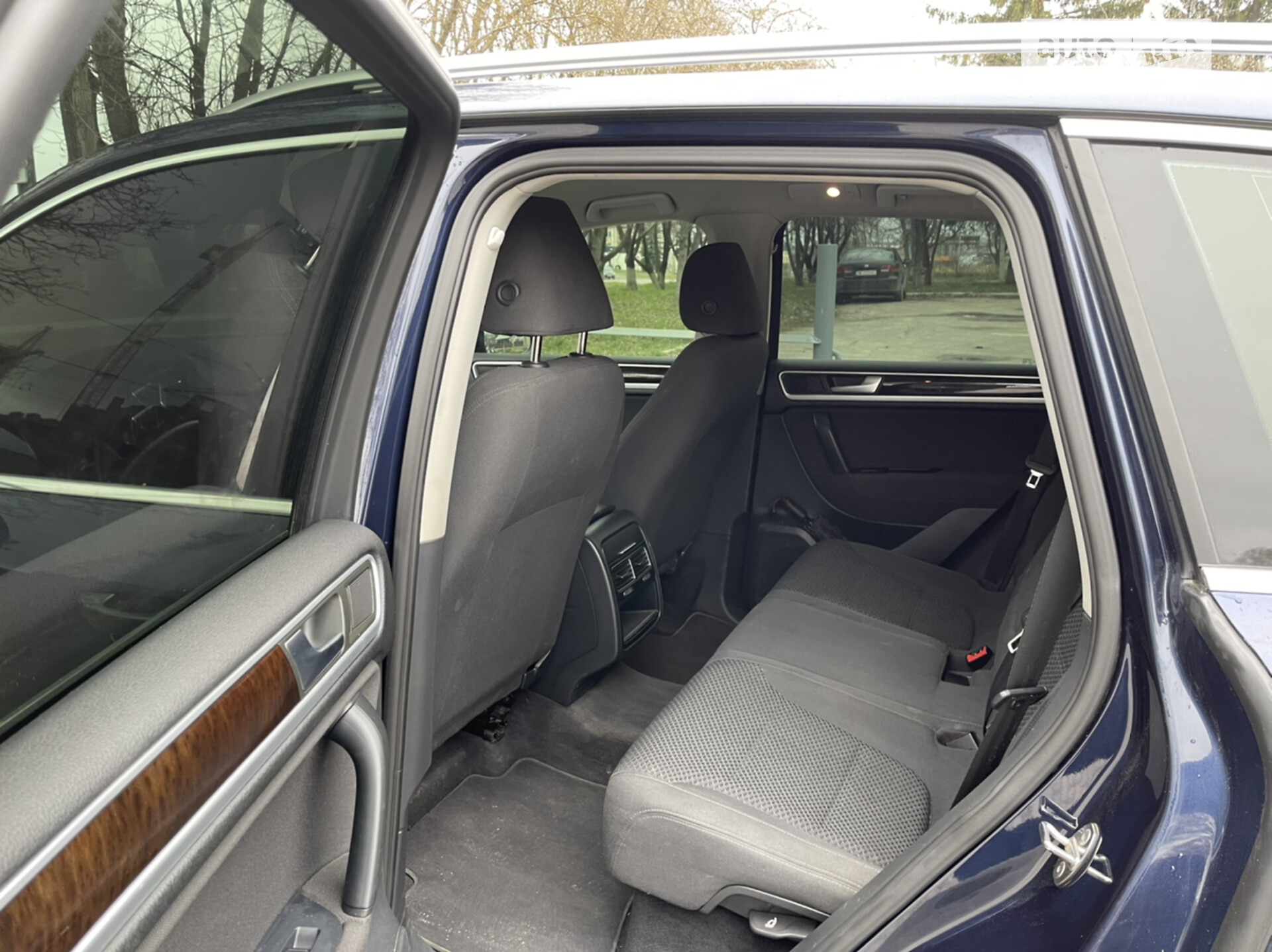 VOLKSWAGEN TOUAREG 2012