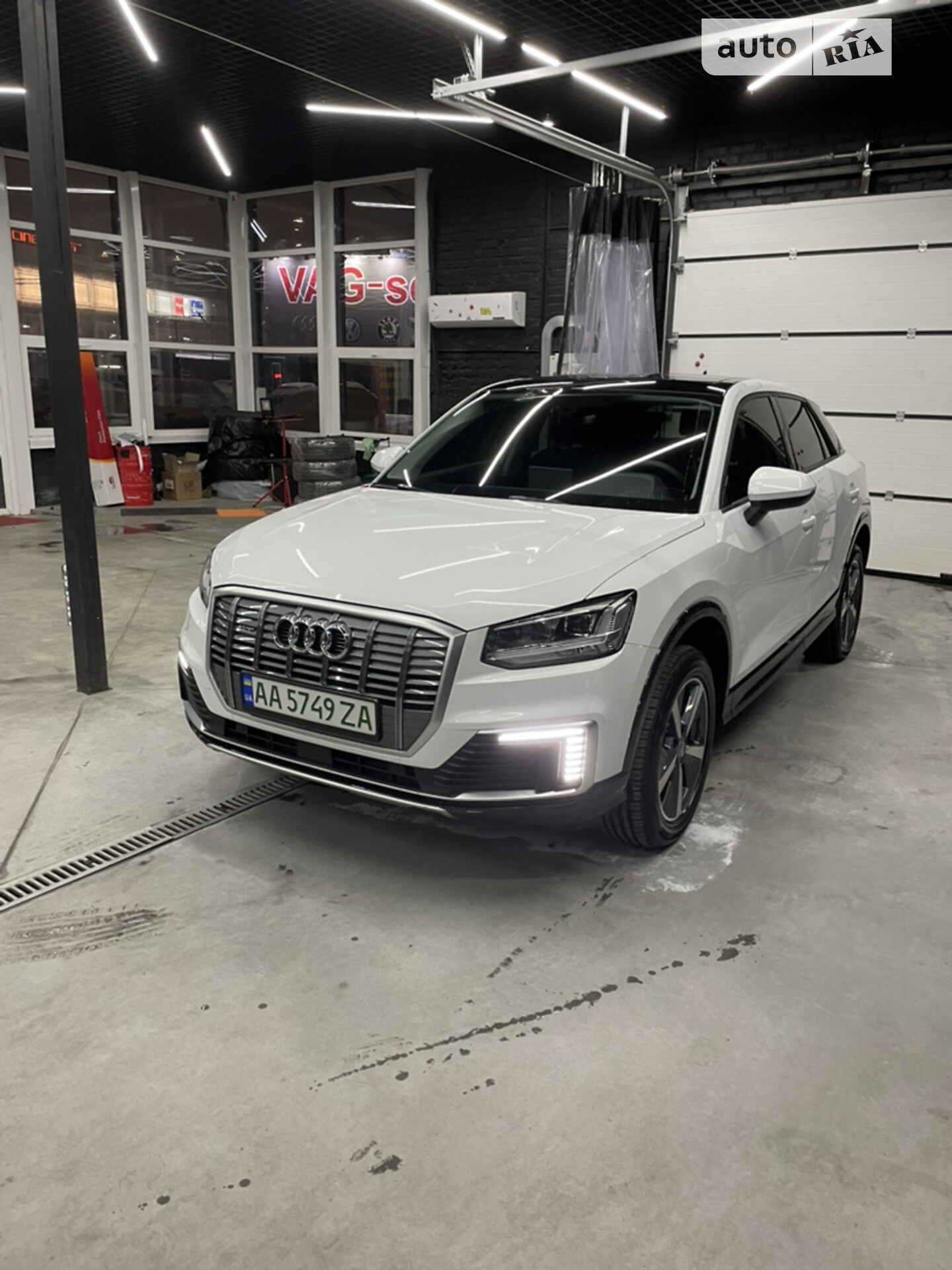 AUDI Q2L E-TRON 2021
