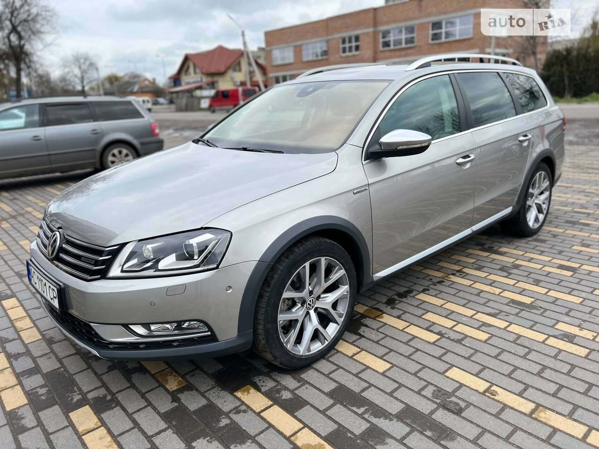 VOLKSWAGEN PASSAT 2013