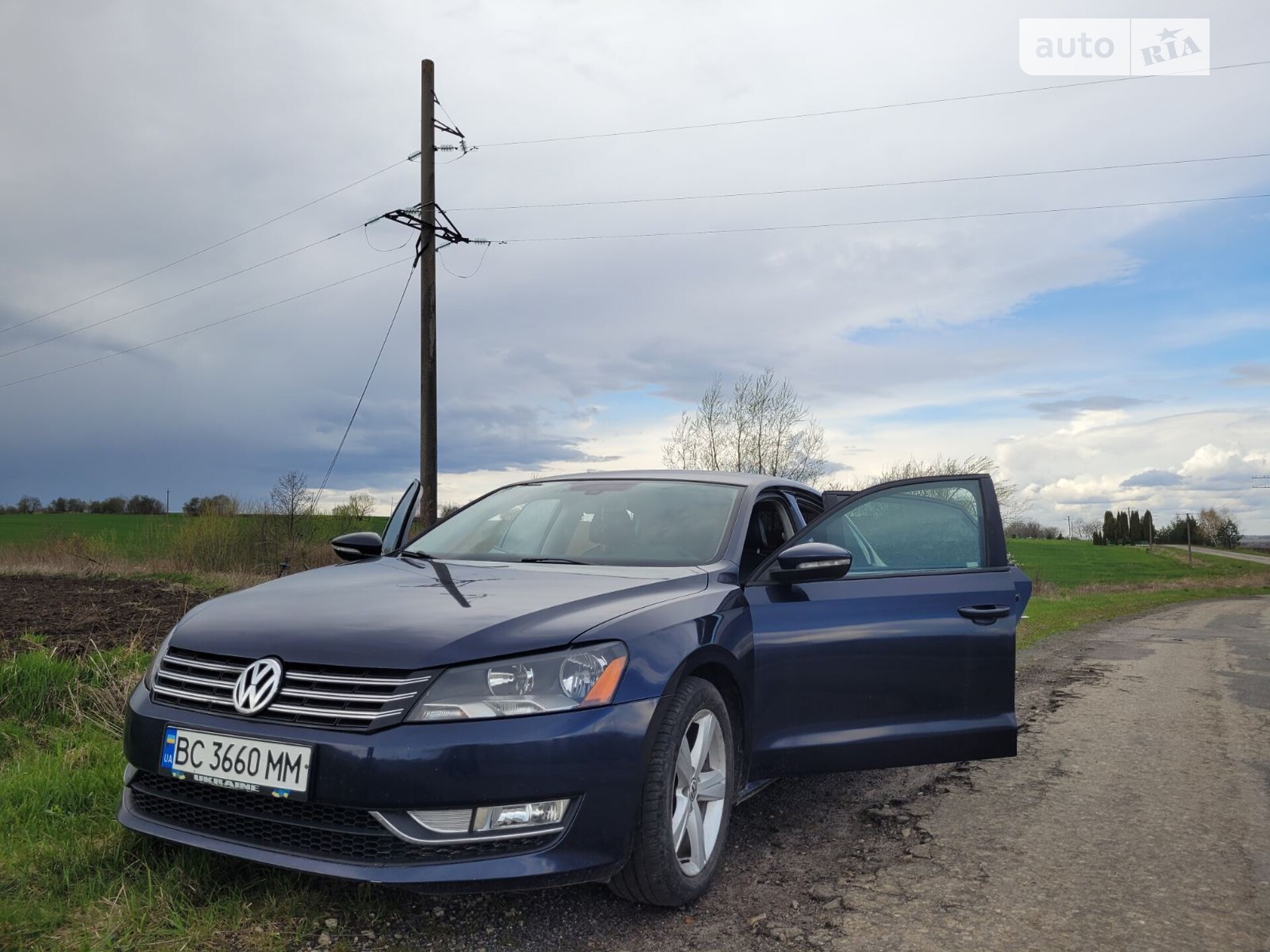 VOLKSWAGEN PASSAT 2011