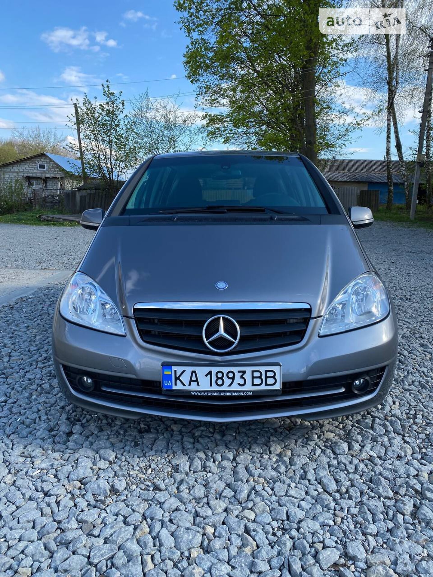 MERCEDES-BENZ A 180 2011