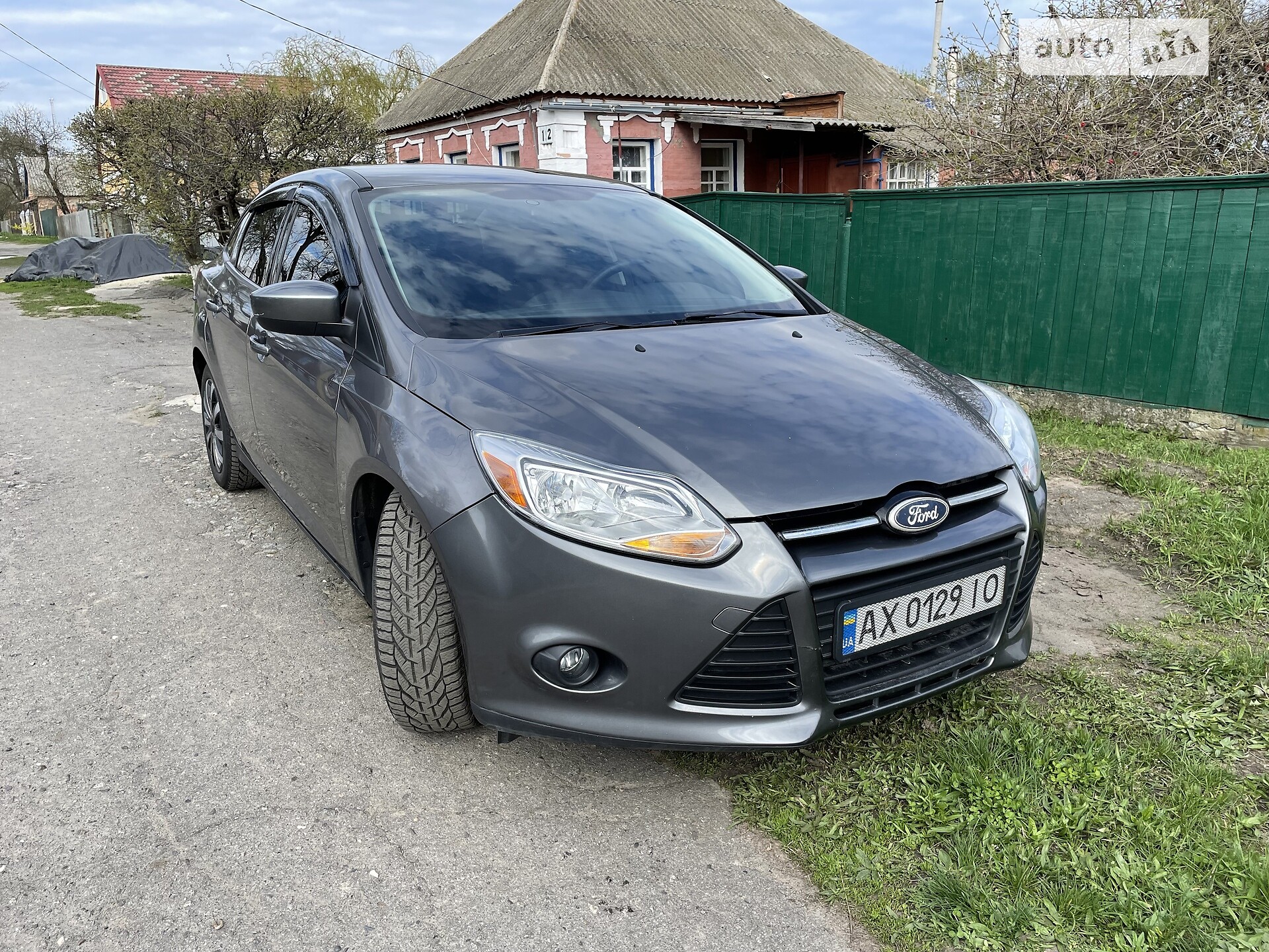 Головне фото звіту автомобіля FORD FOCUS 2012