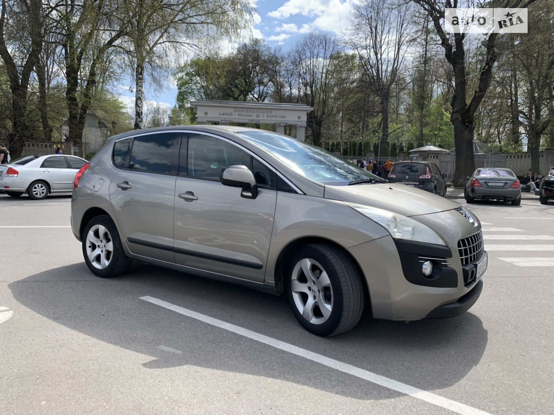 PEUGEOT 3008 2011