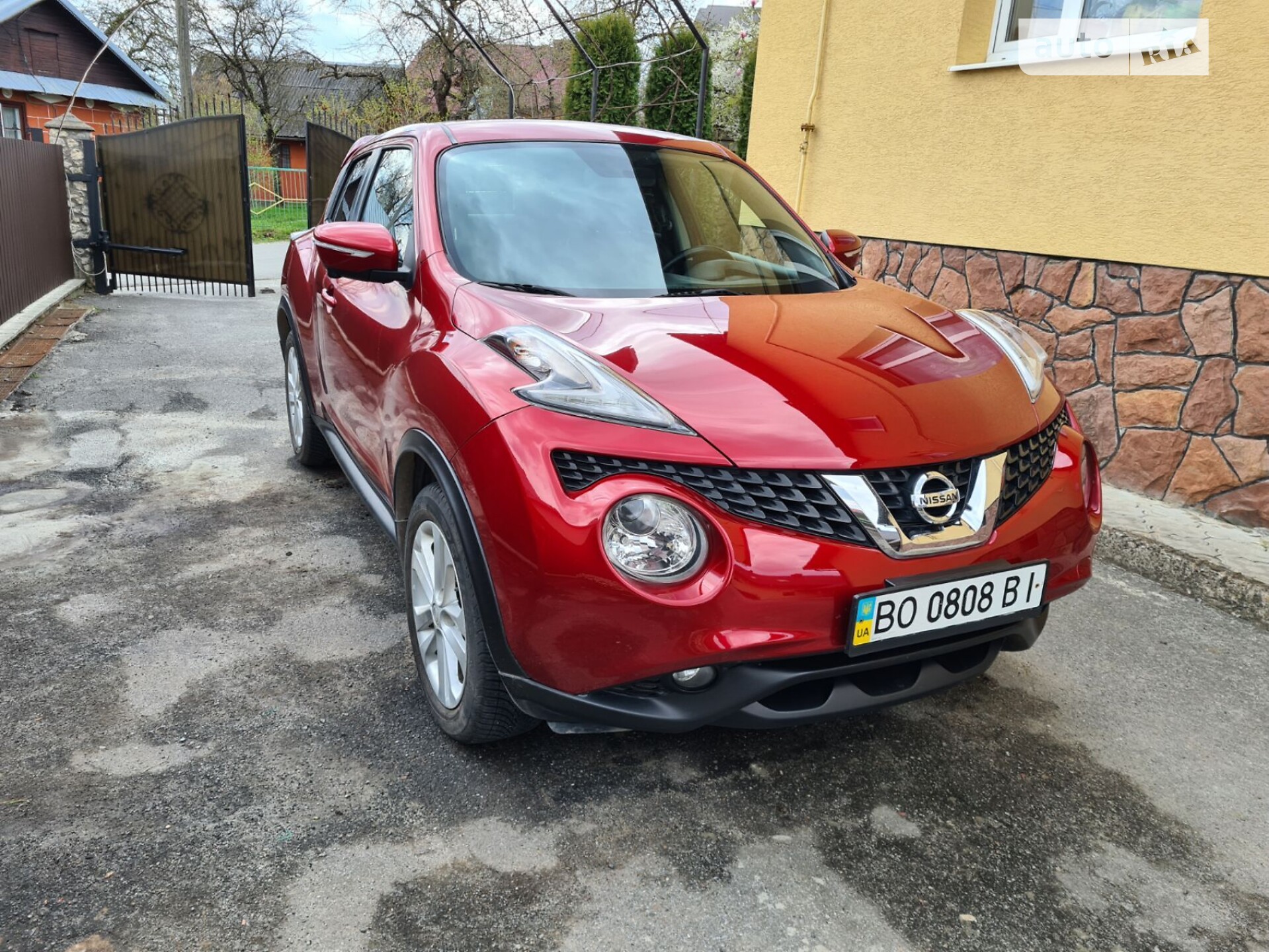 NISSAN JUKE 2015