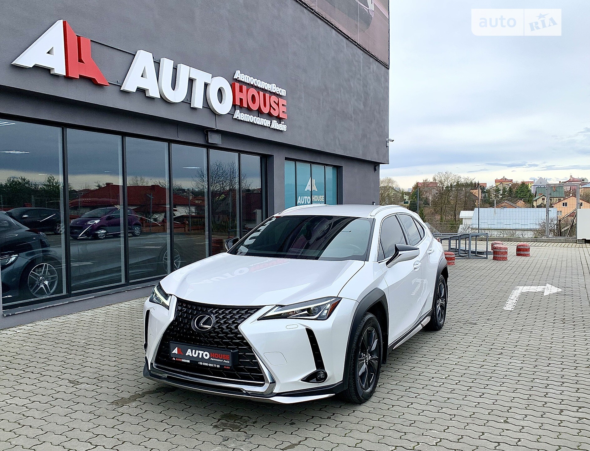 LEXUS UX 200 2018