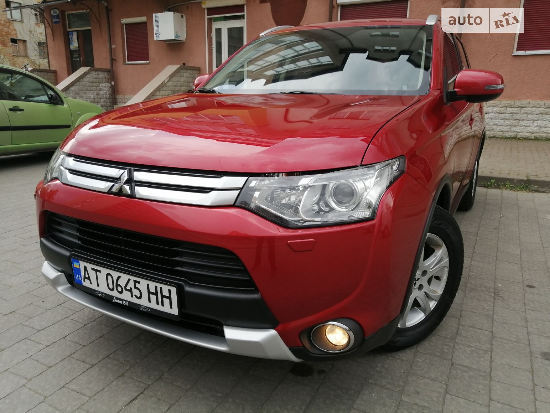 MITSUBISHI OUTLANDER 2014