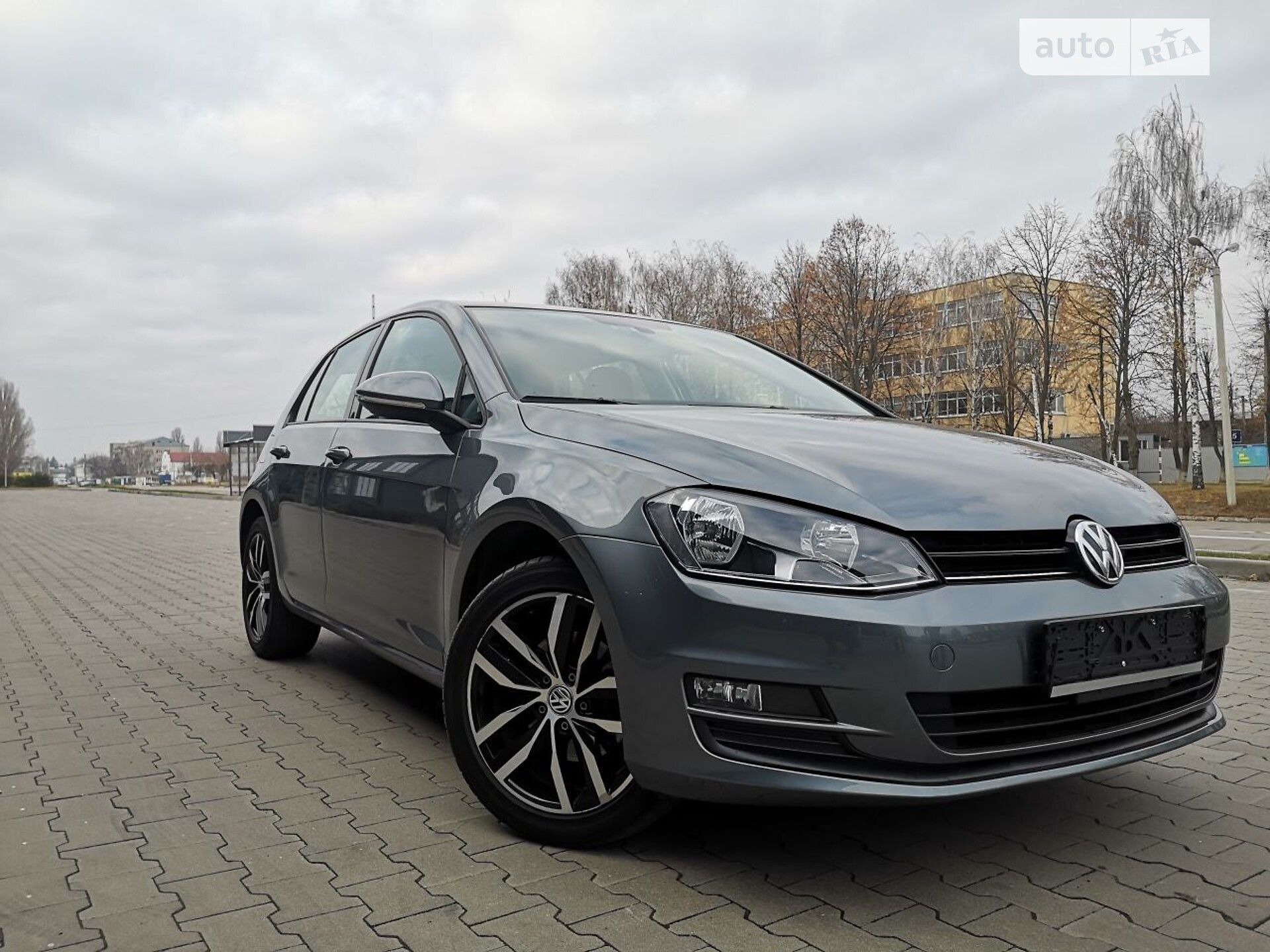 VOLKSWAGEN GOLF 2015