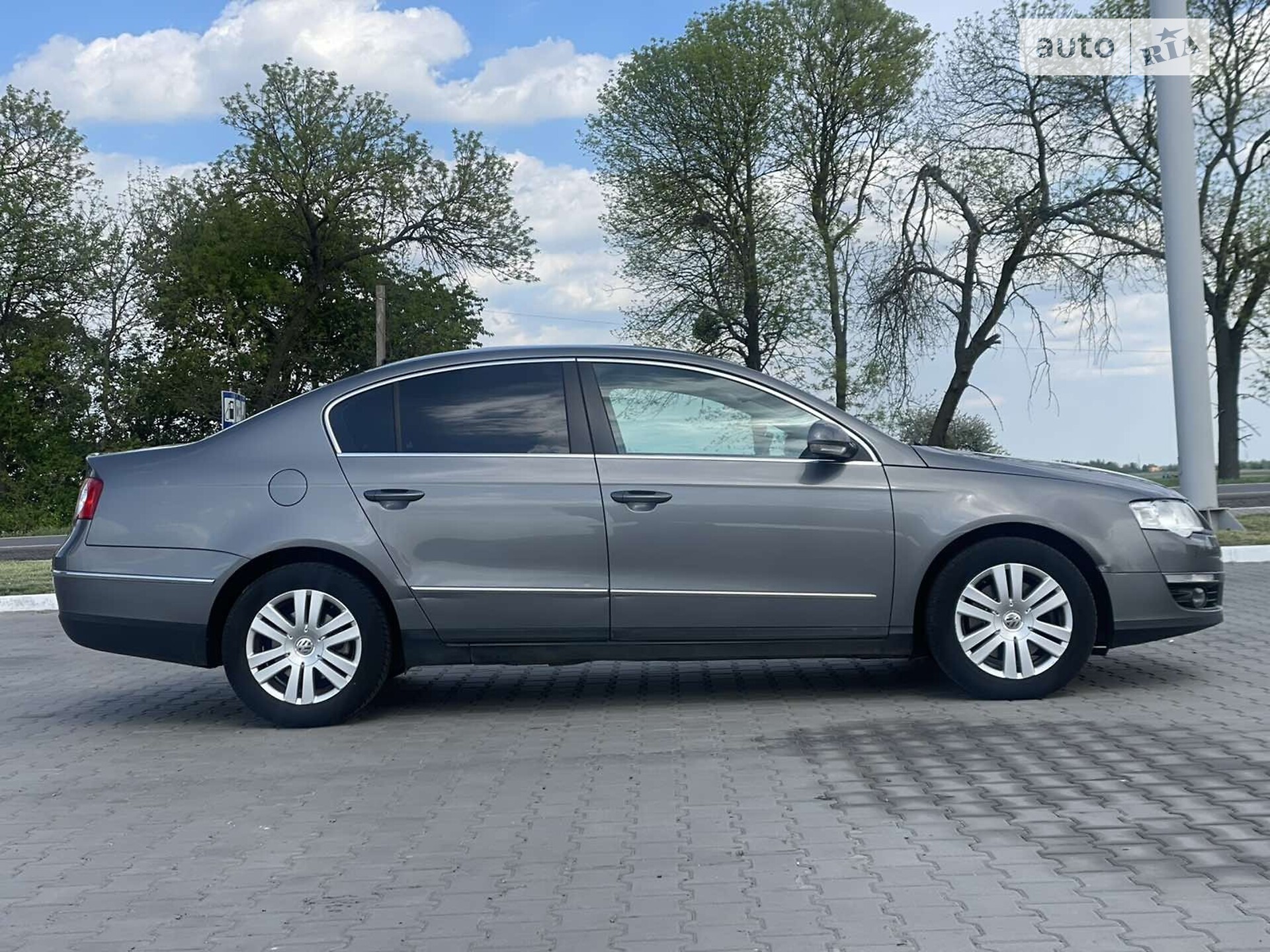 VOLKSWAGEN PASSAT 2005