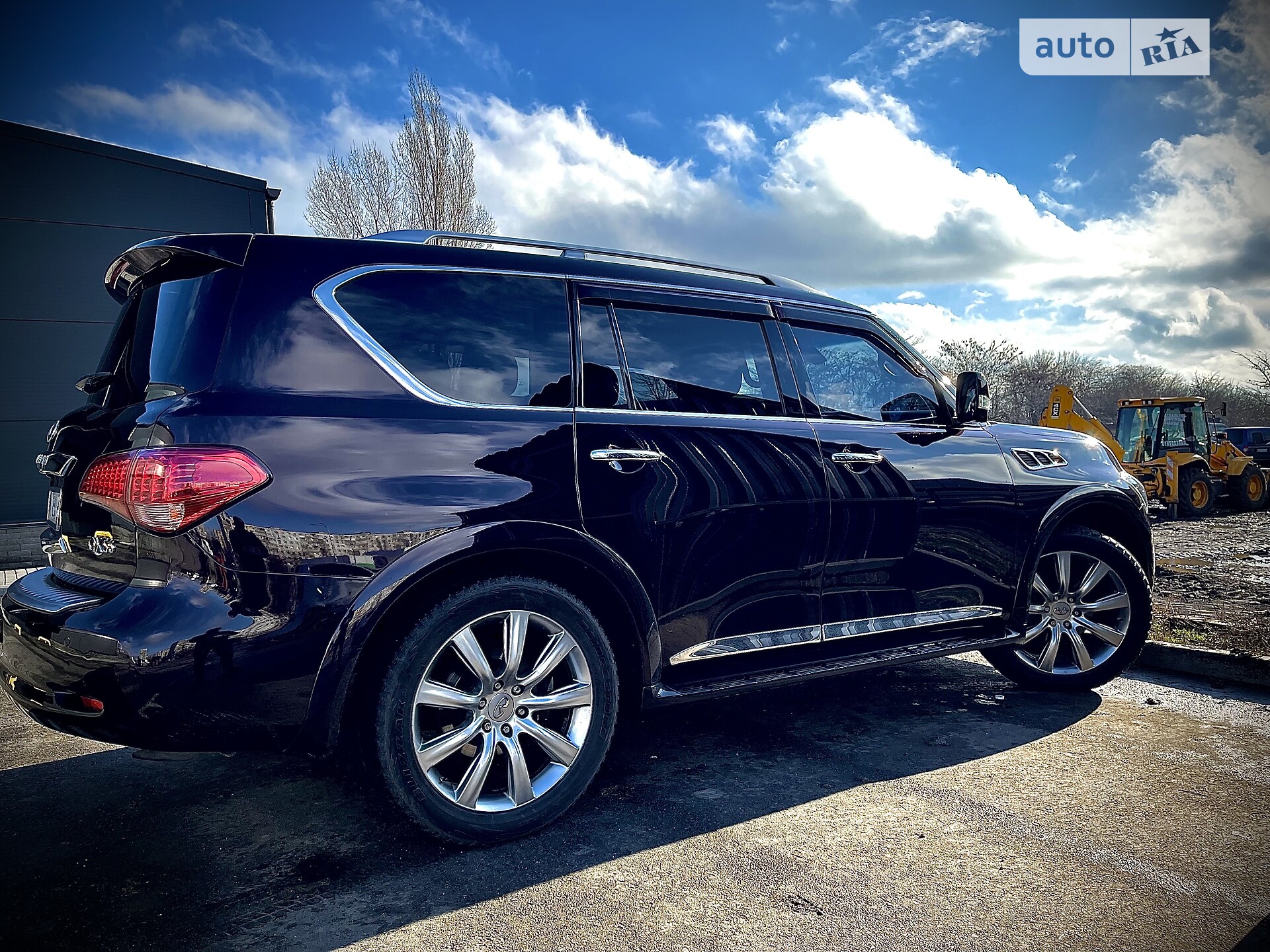 INFINITI QX56 2012
