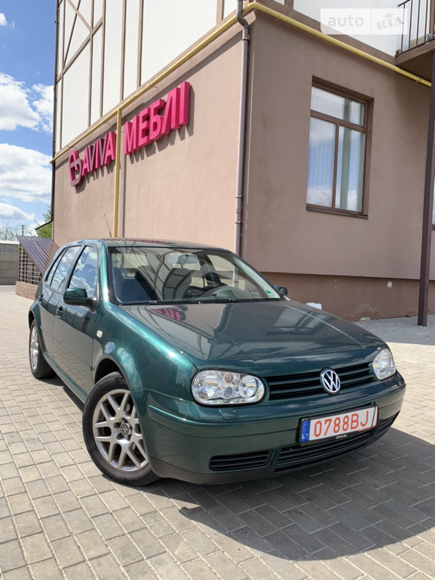 VOLKSWAGEN GOLF 2003