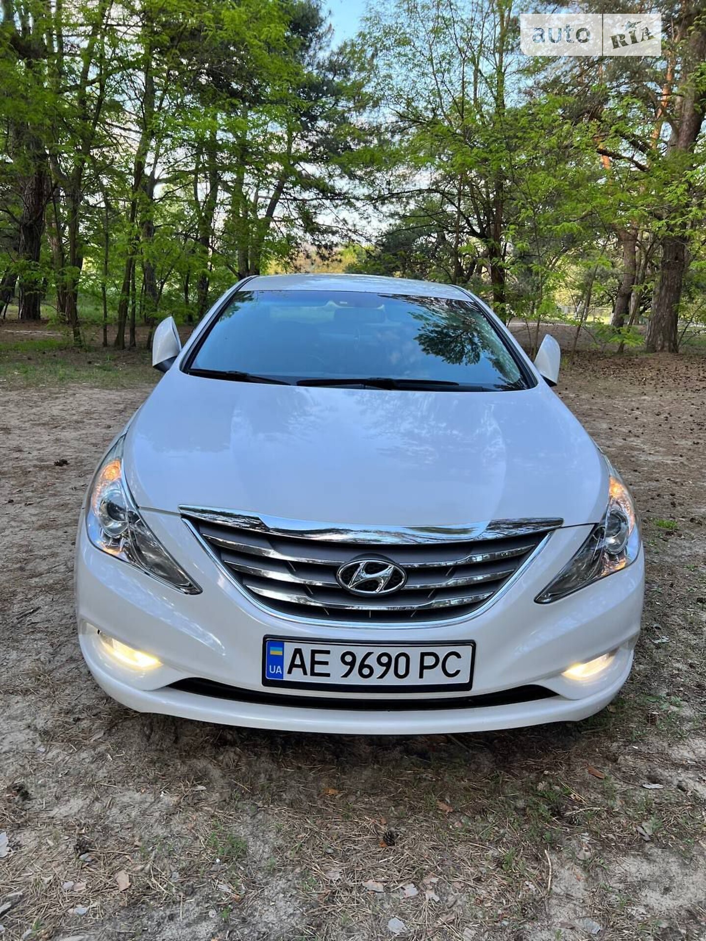 Головне фото звіту автомобіля HYUNDAI SONATA 2013