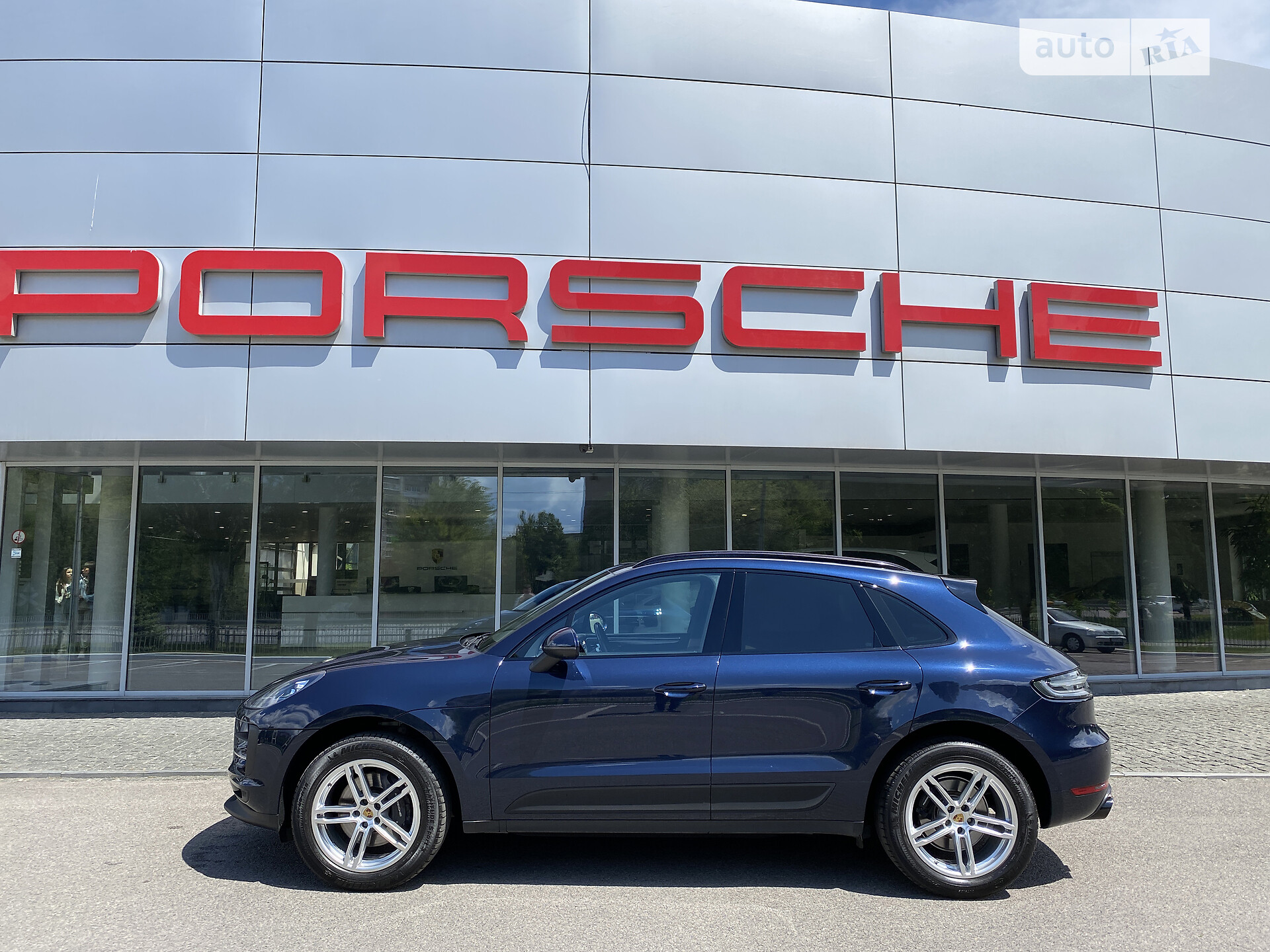 PORSCHE MACAN R4 2019