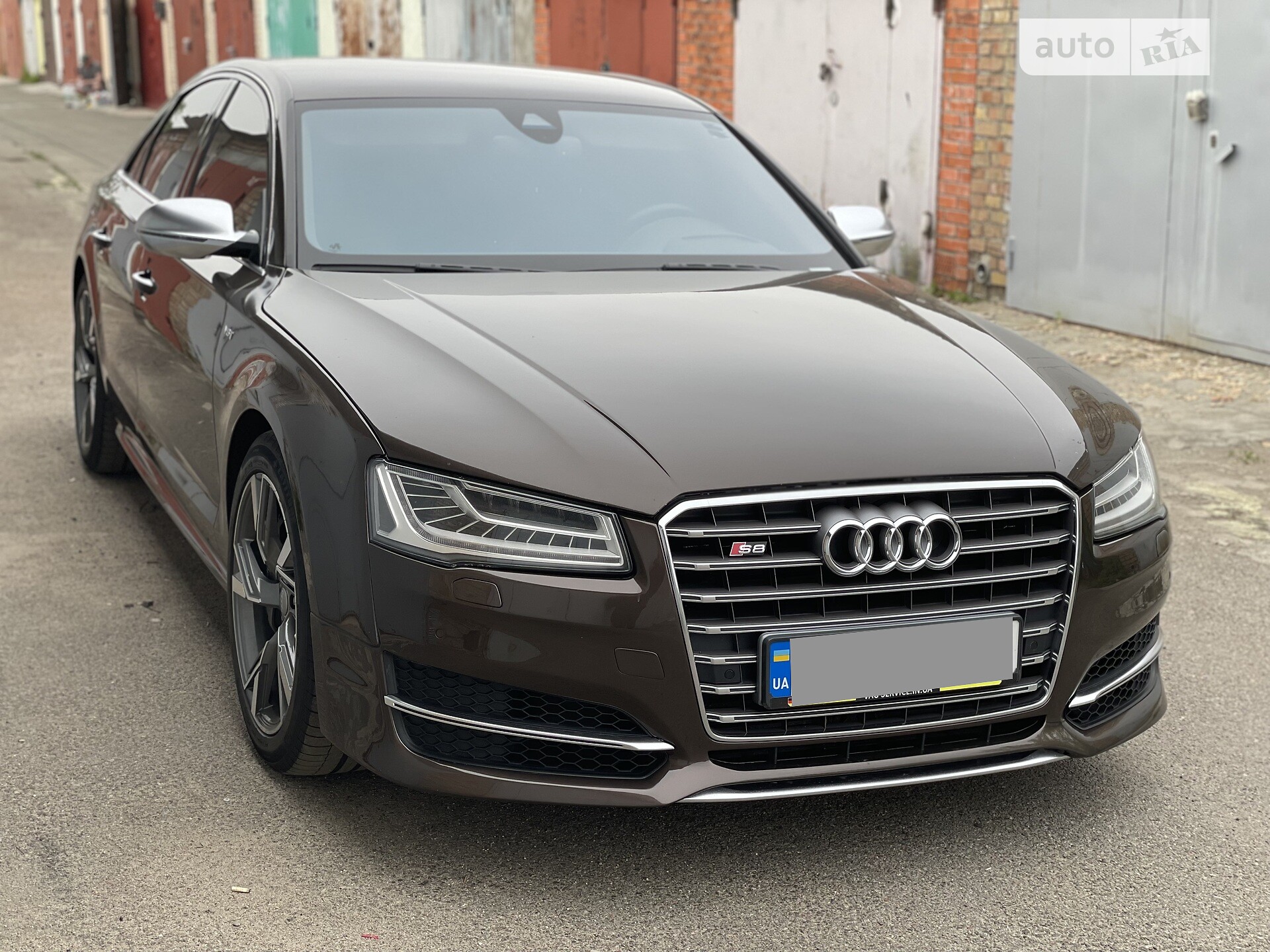 AUDI S8 2013