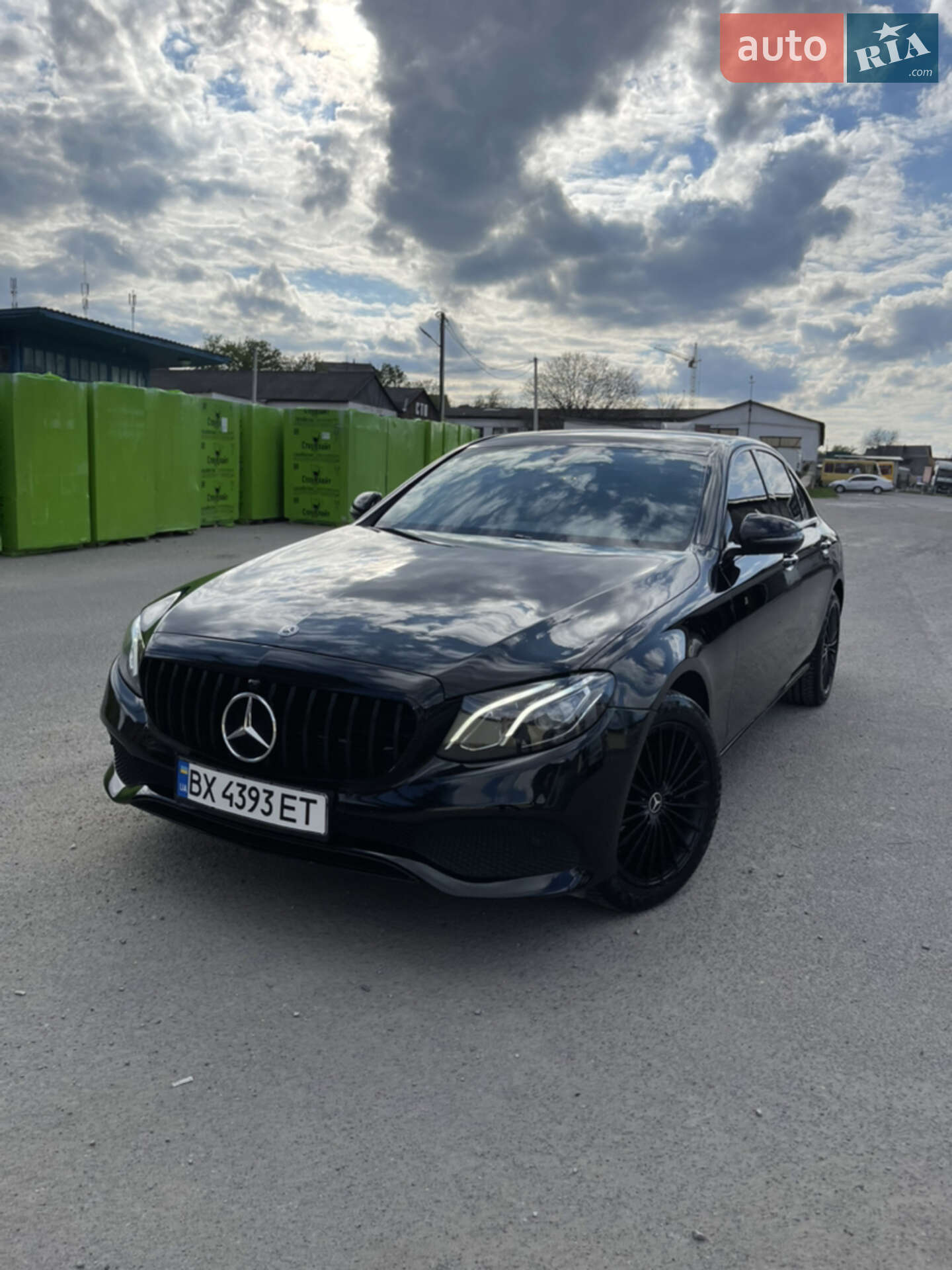 MERCEDES-BENZ E 200 2017