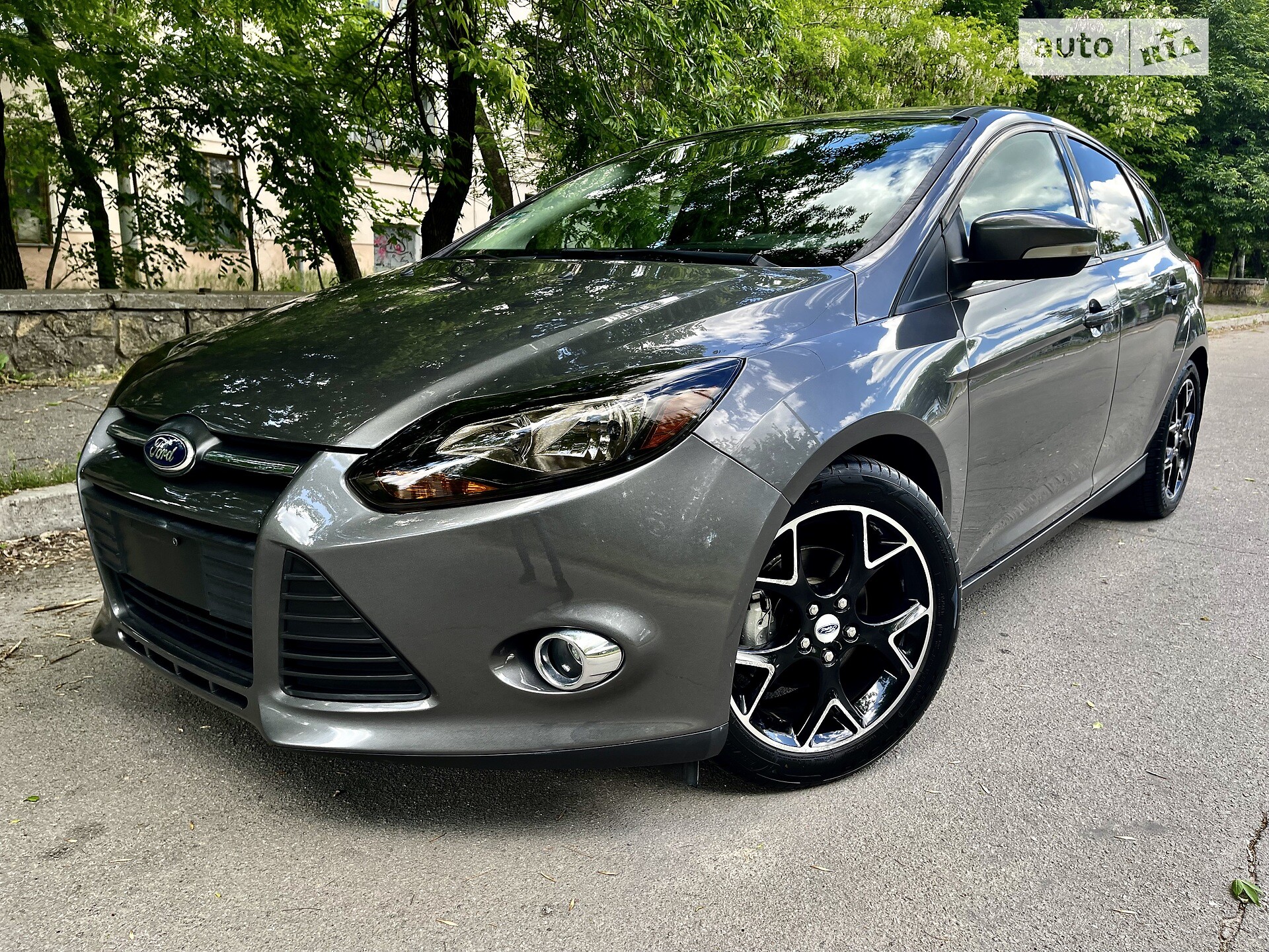 Ford Focus SE Gray 2014