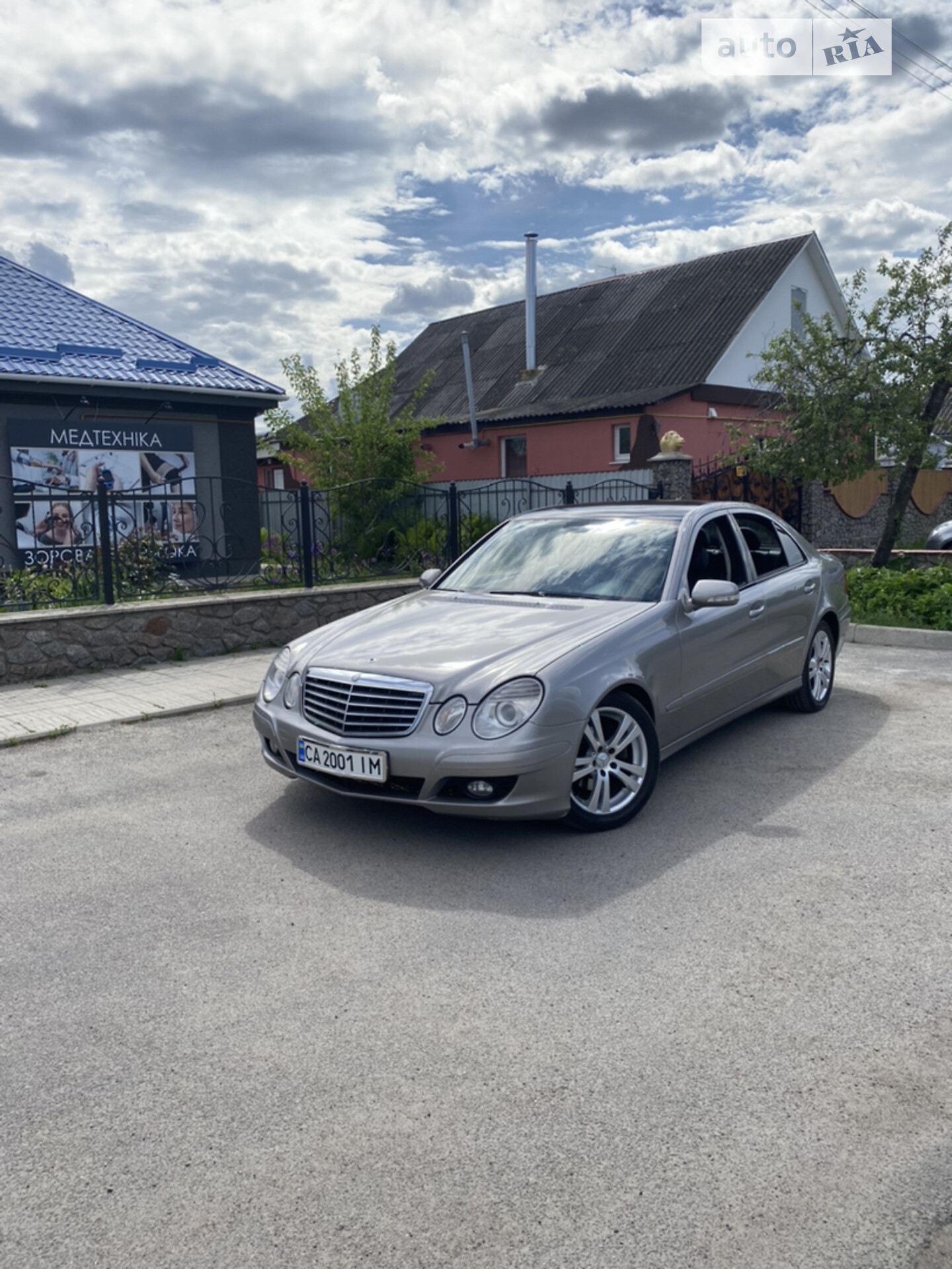 MERCEDES-BENZ E 200 2009