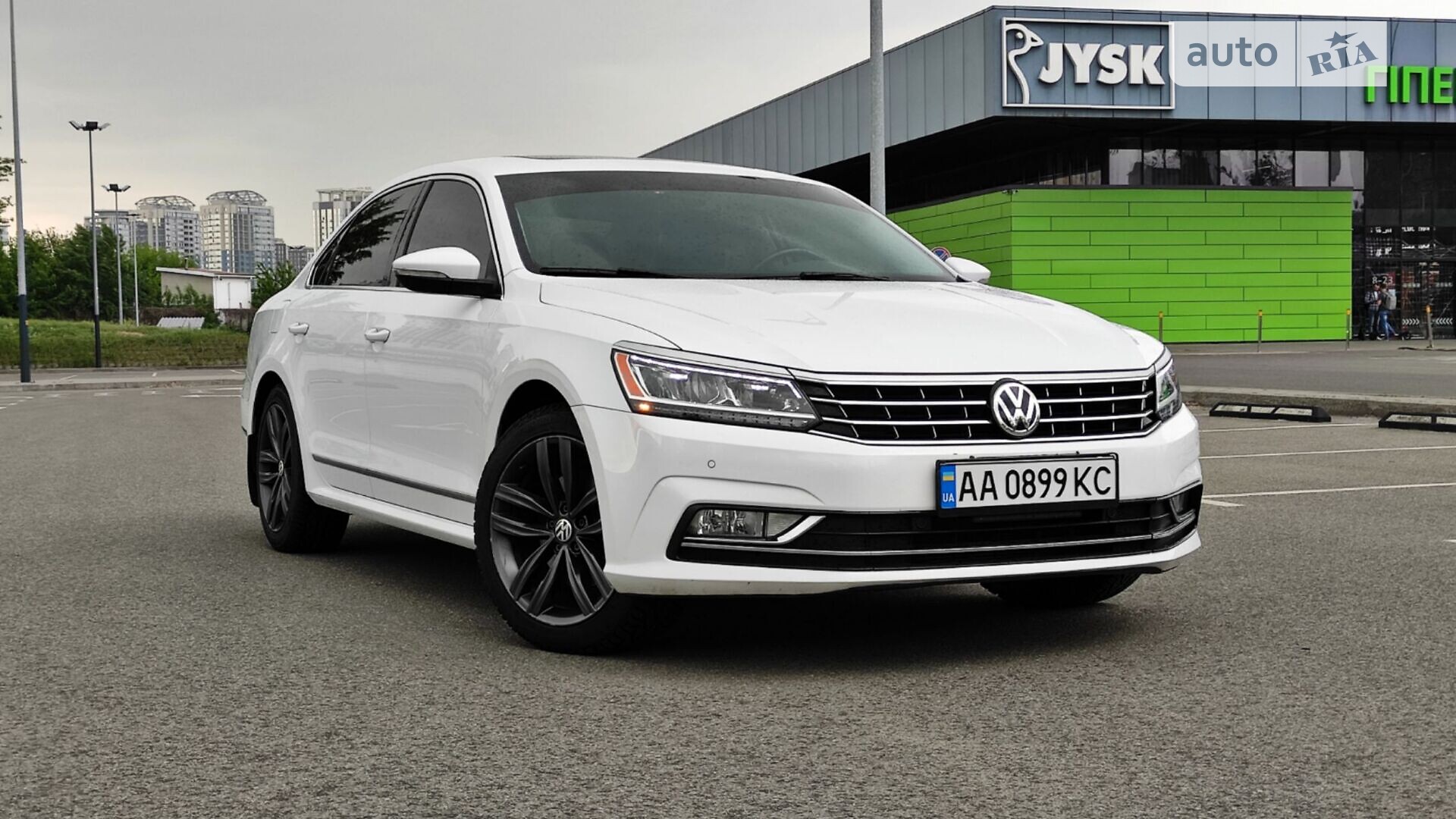 VOLKSWAGEN PASSAT 2016