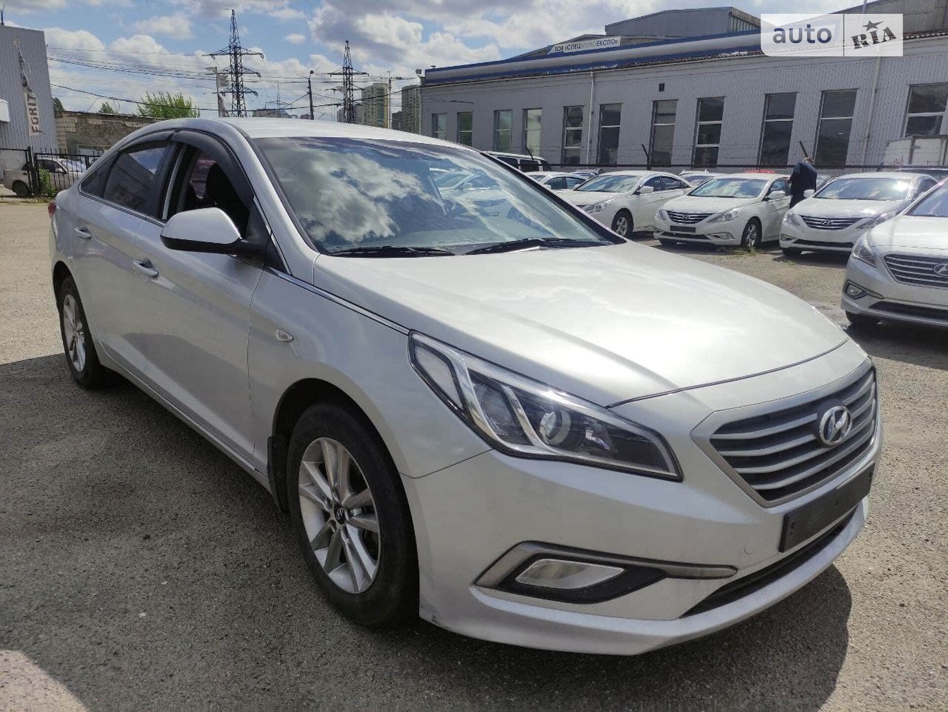 Головне фото звіту автомобіля HYUNDAI SONATA 2015