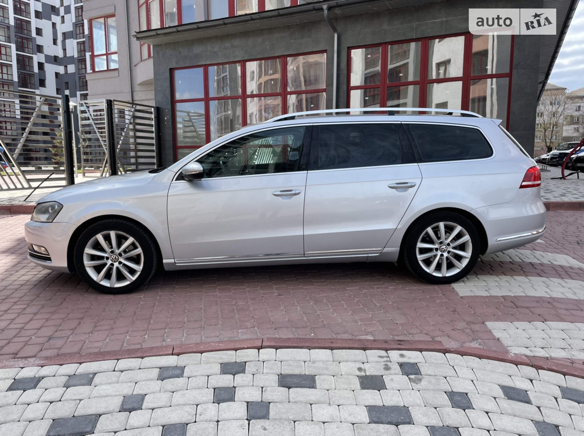 VOLKSWAGEN PASSAT 2012