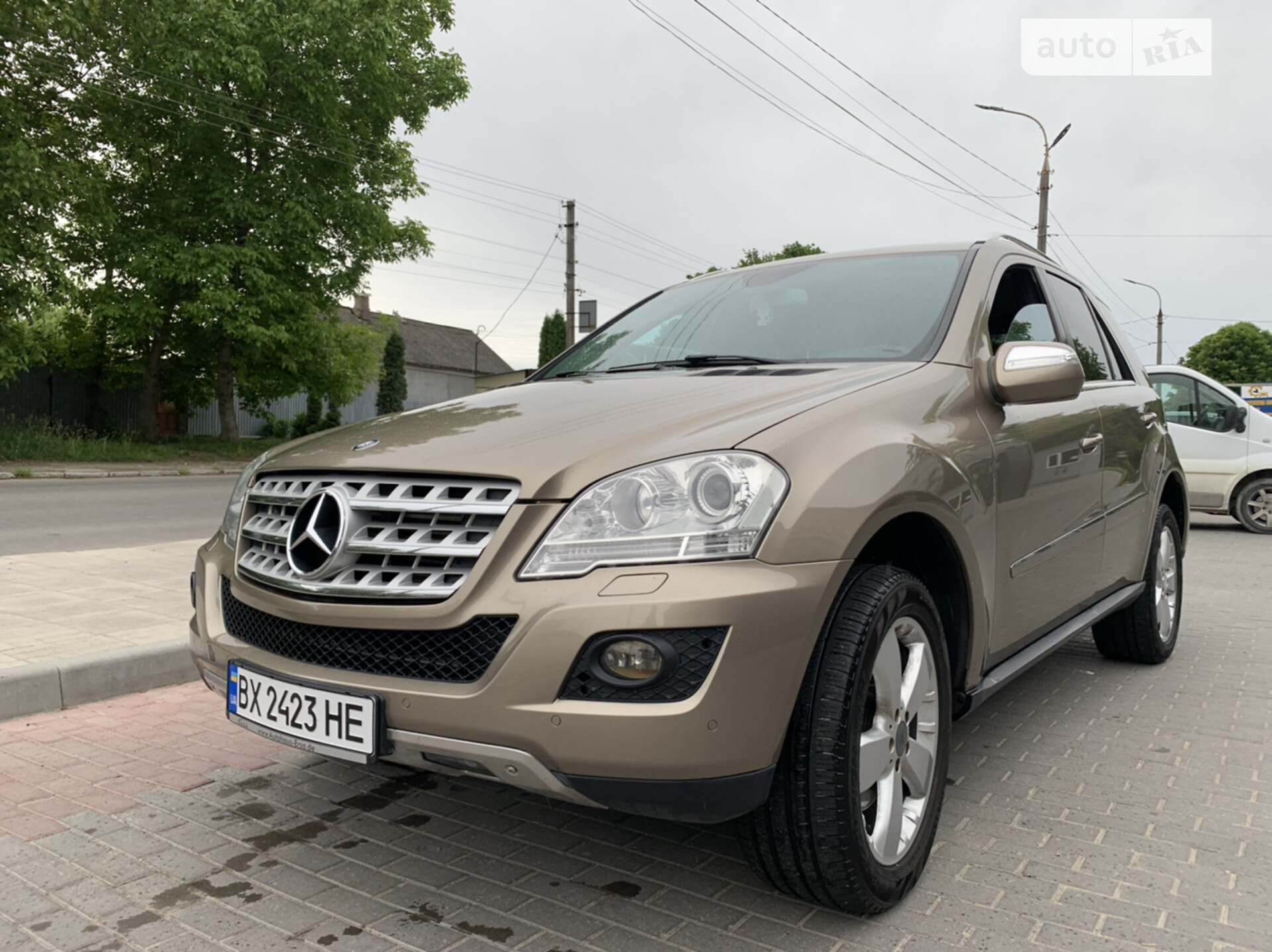 Головне фото звіту автомобіля MERCEDES-BENZ ML 350 2009
