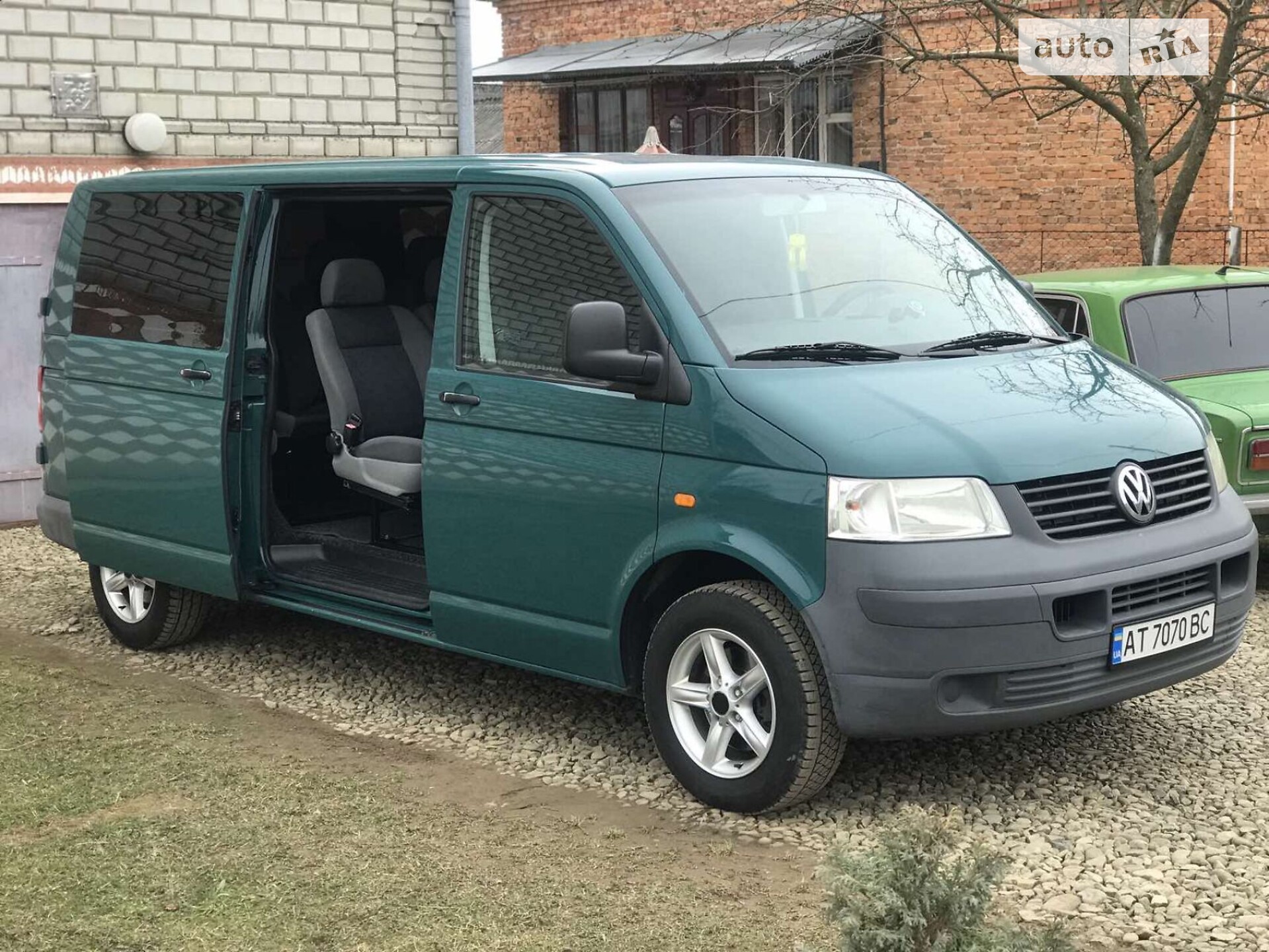 VOLKSWAGEN TRANSPORTER