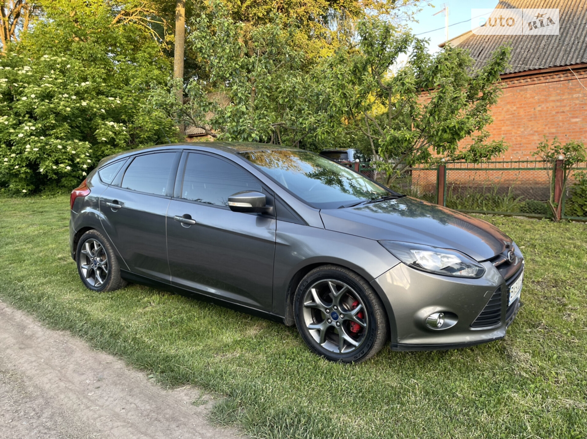 Головне фото звіту автомобіля FORD FOCUS 2013