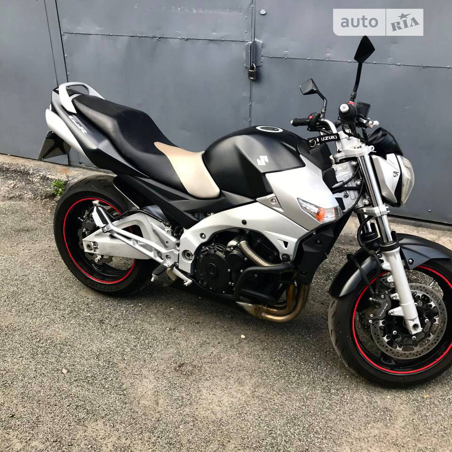 SUZUKI GSR600 2007