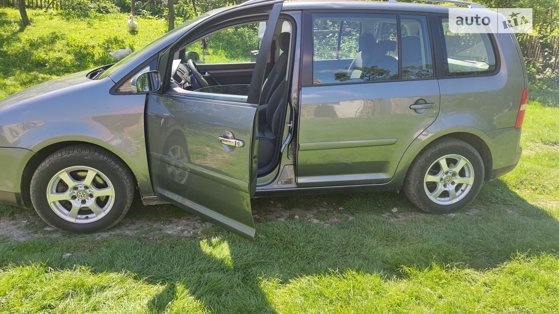 VOLKSWAGEN TOURAN 2003
