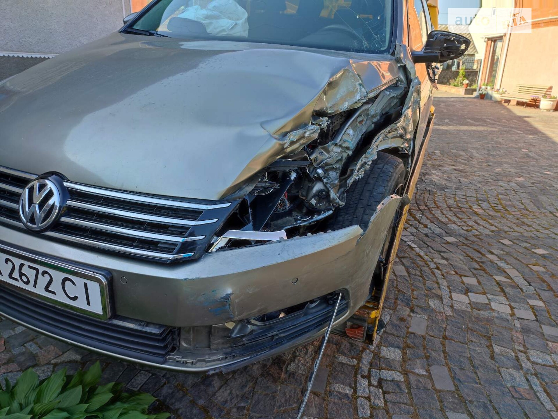 VOLKSWAGEN PASSAT 2013