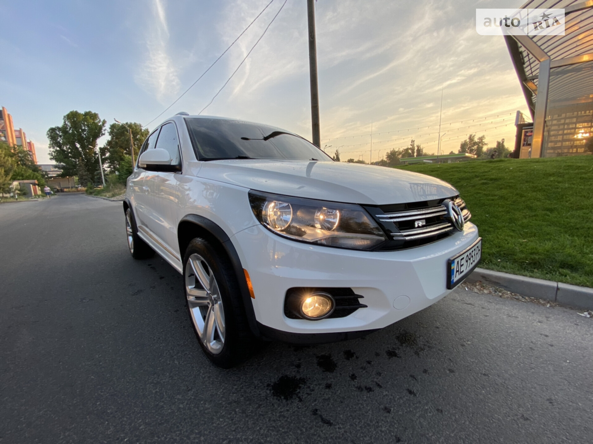 VOLKSWAGEN TIGUAN 2016