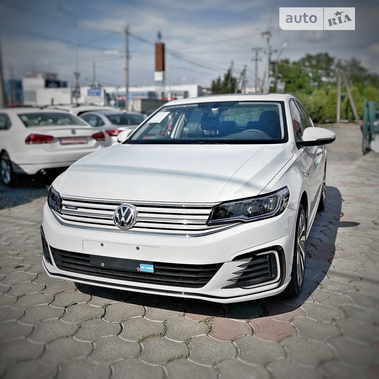 VOLKSWAGEN E-BORA 2019