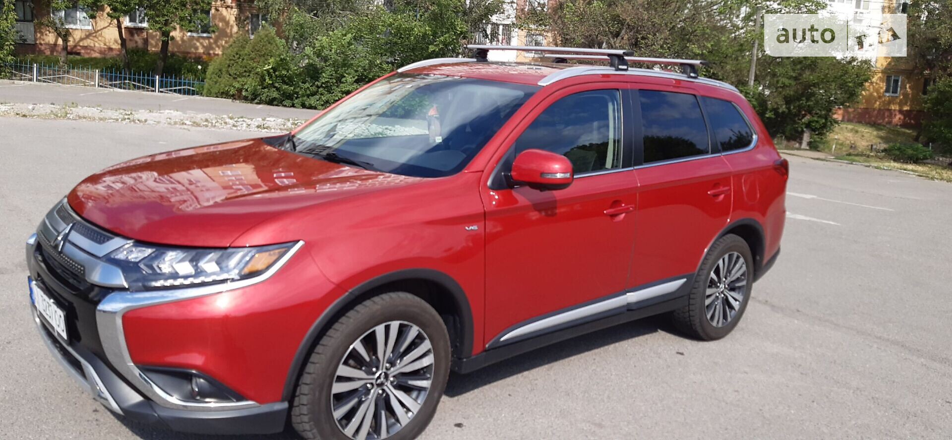 MITSUBISHI OUTLANDER 2018