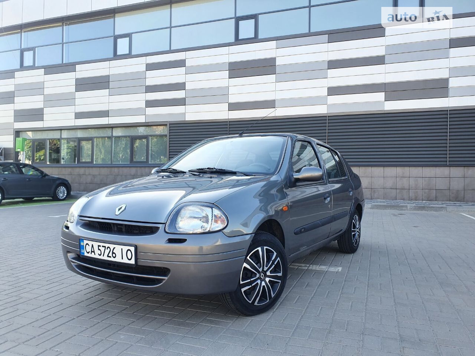 RENAULT THALIA 2001