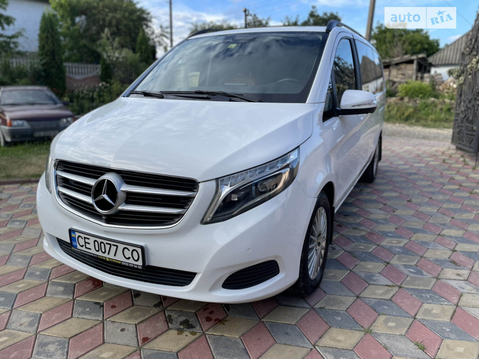 MERCEDES-BENZ V 250 2016