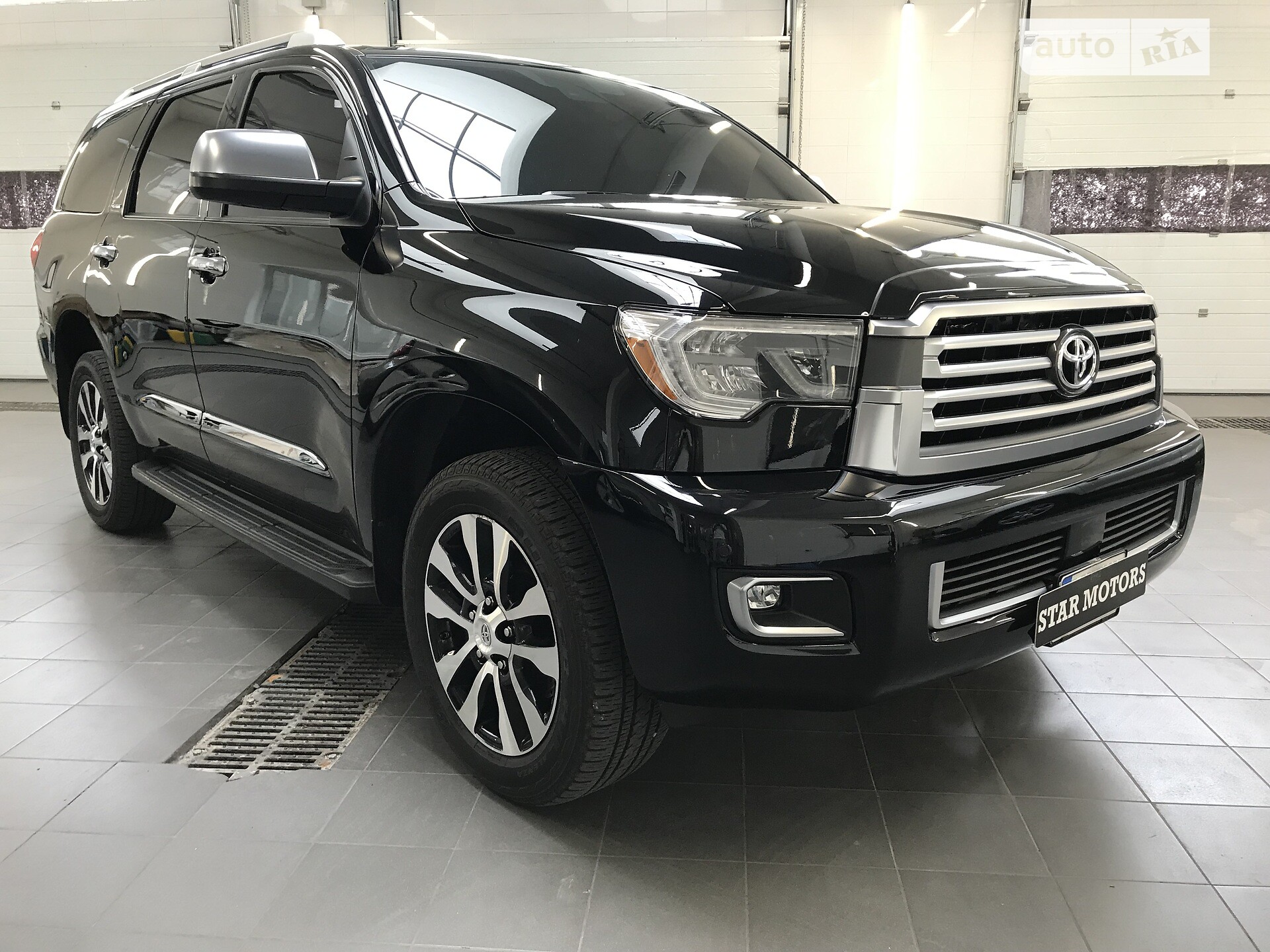 TOYOTA SEQUOIA 2018