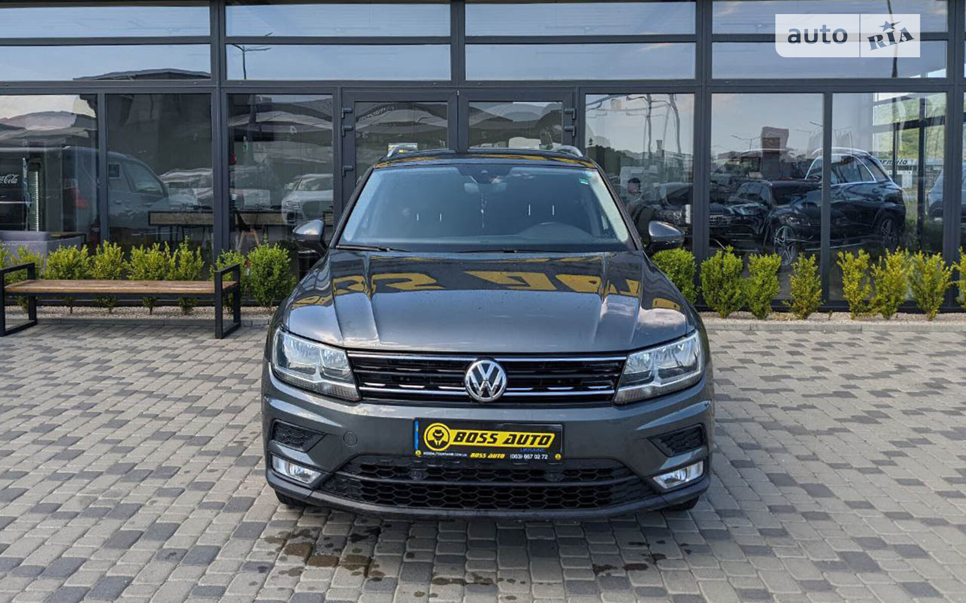 VOLKSWAGEN TIGUAN 2016