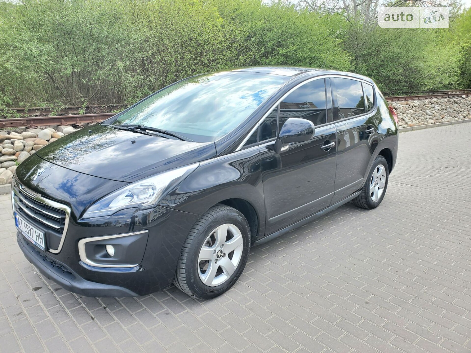 PEUGEOT 3008 2015