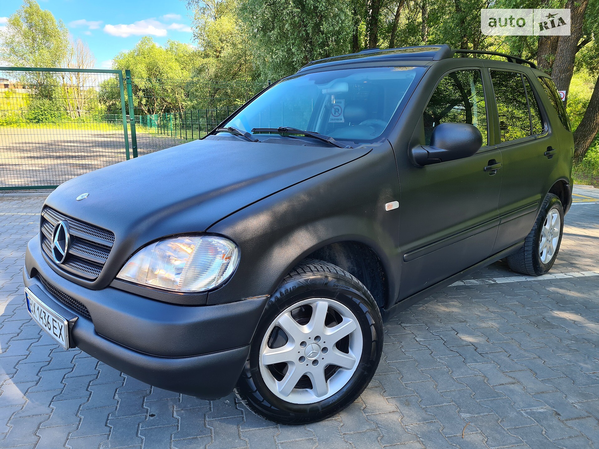Mercedes-Benz M-Class 2001