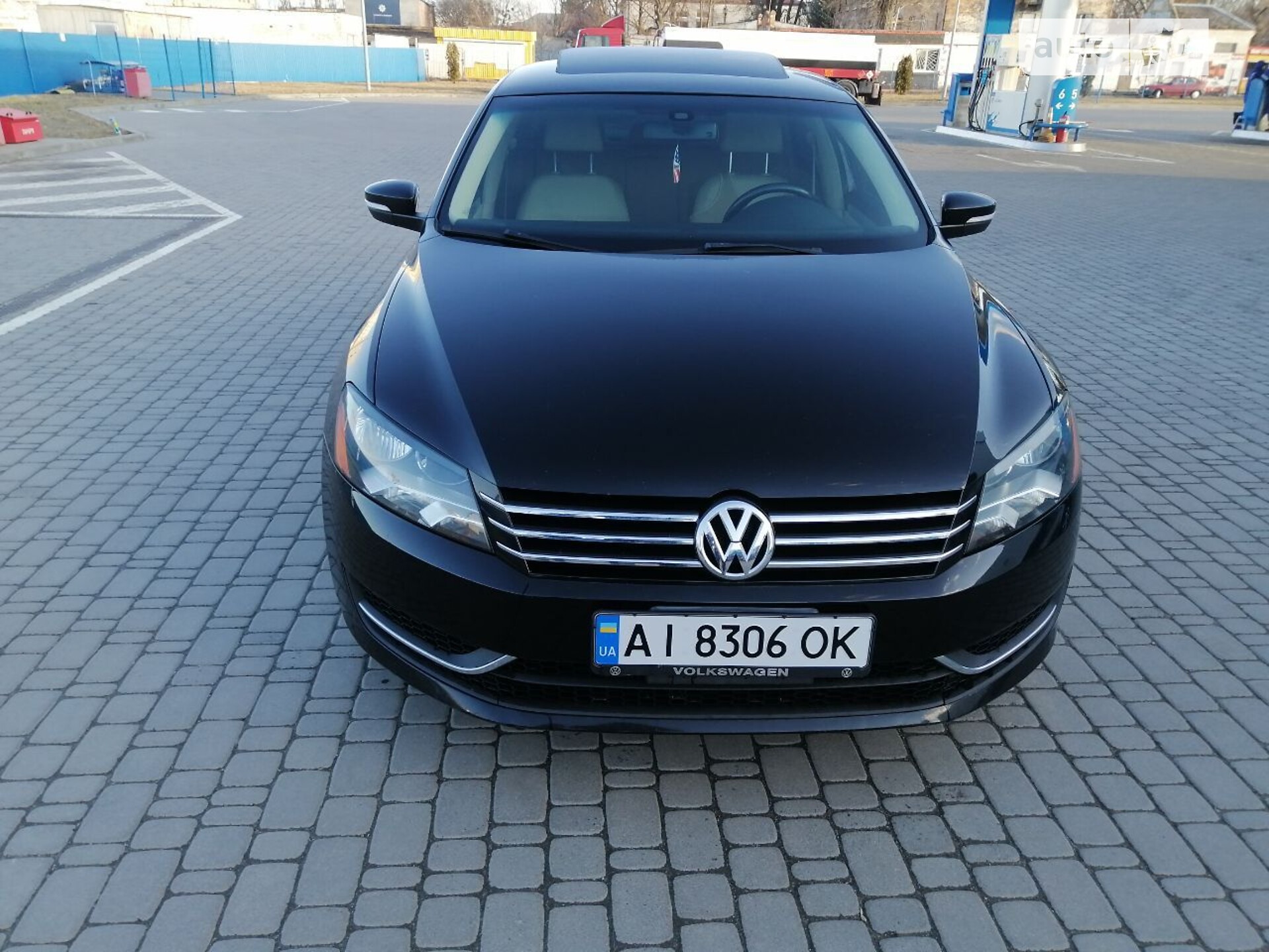 VOLKSWAGEN PASSAT 2012