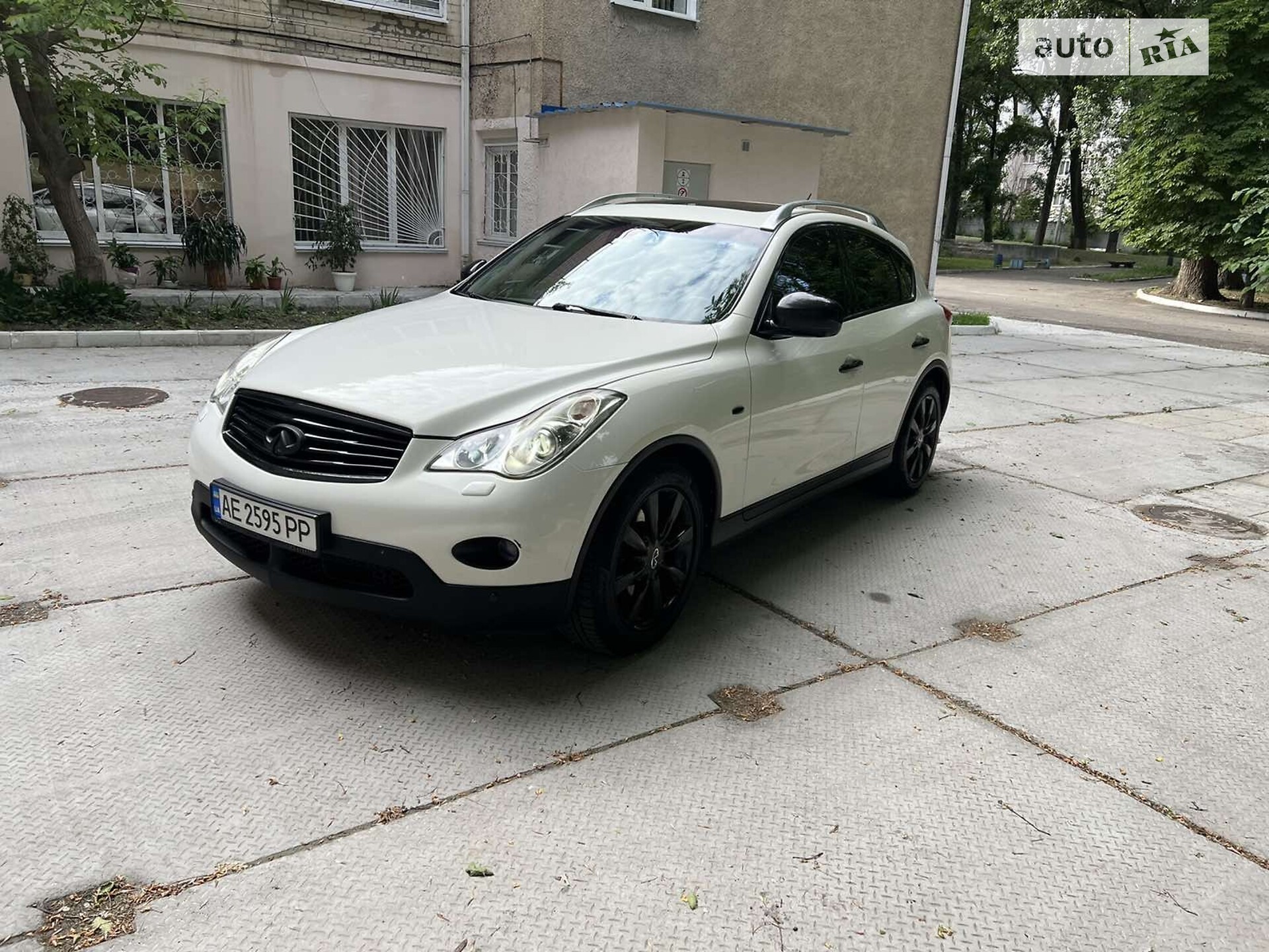 INFINITI EX37 2010