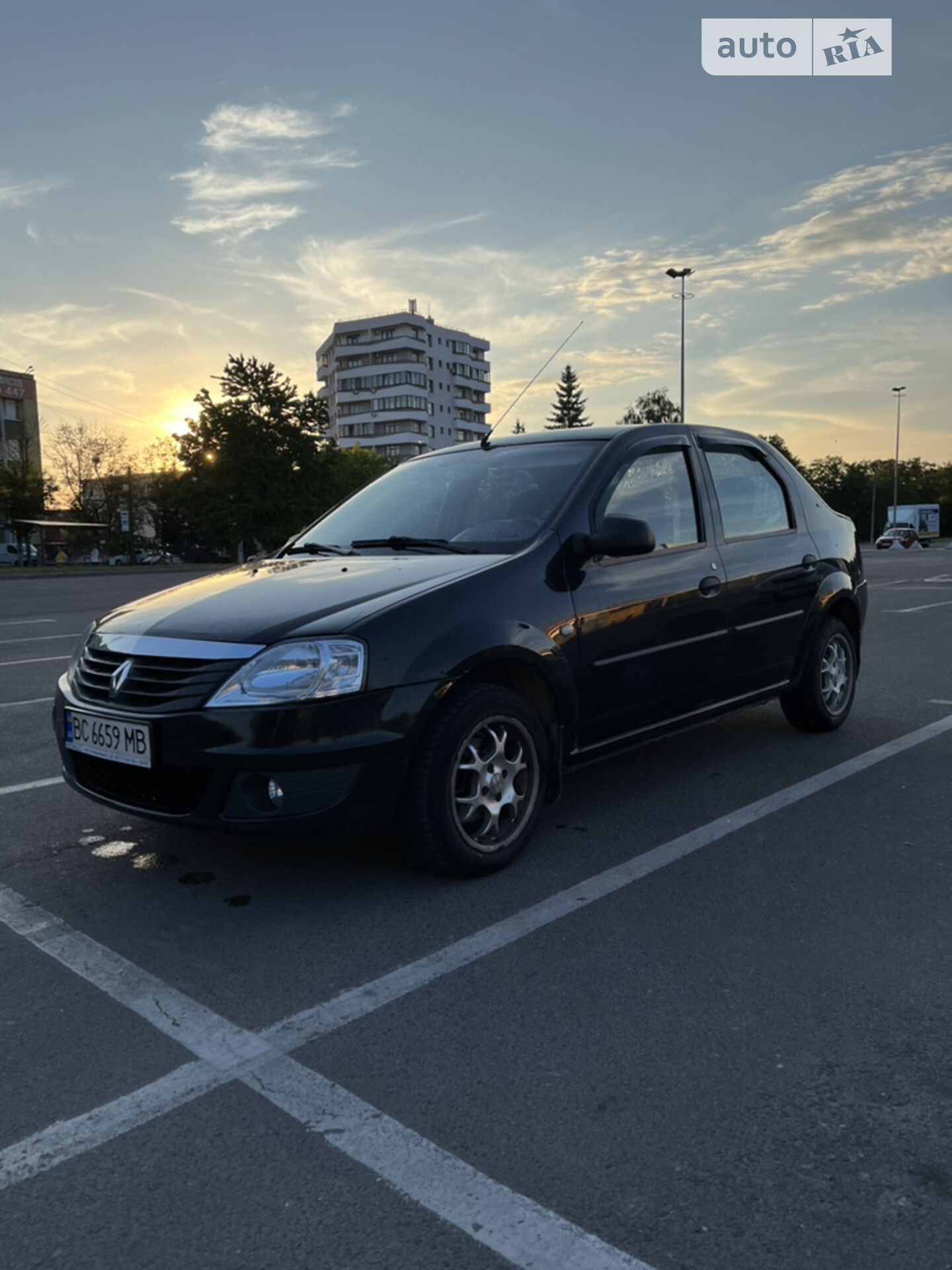 RENAULT LOGAN 2012