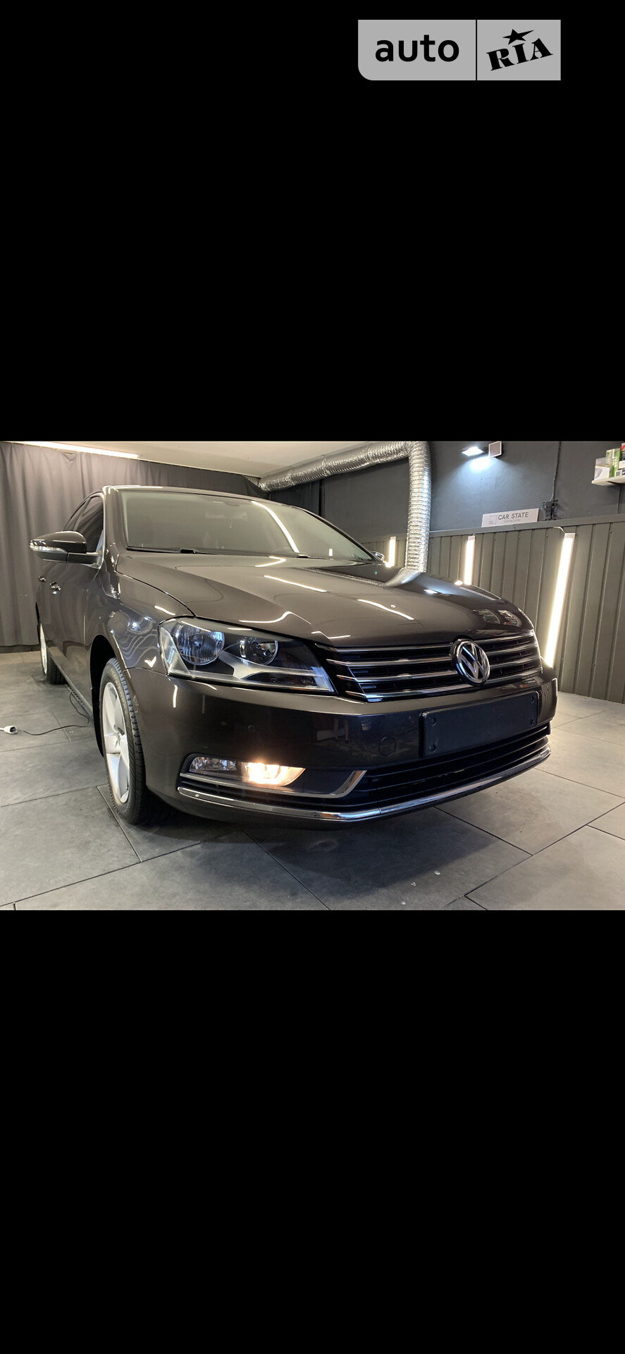 VOLKSWAGEN PASSAT 2011