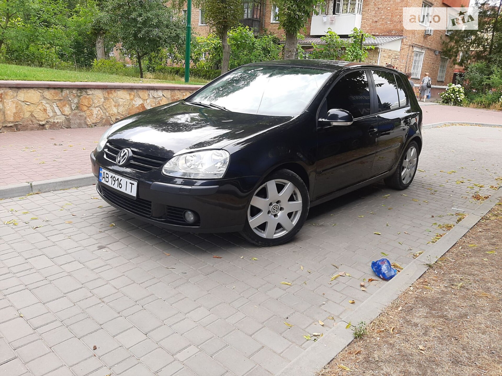 VOLKSWAGEN GOLF 2004